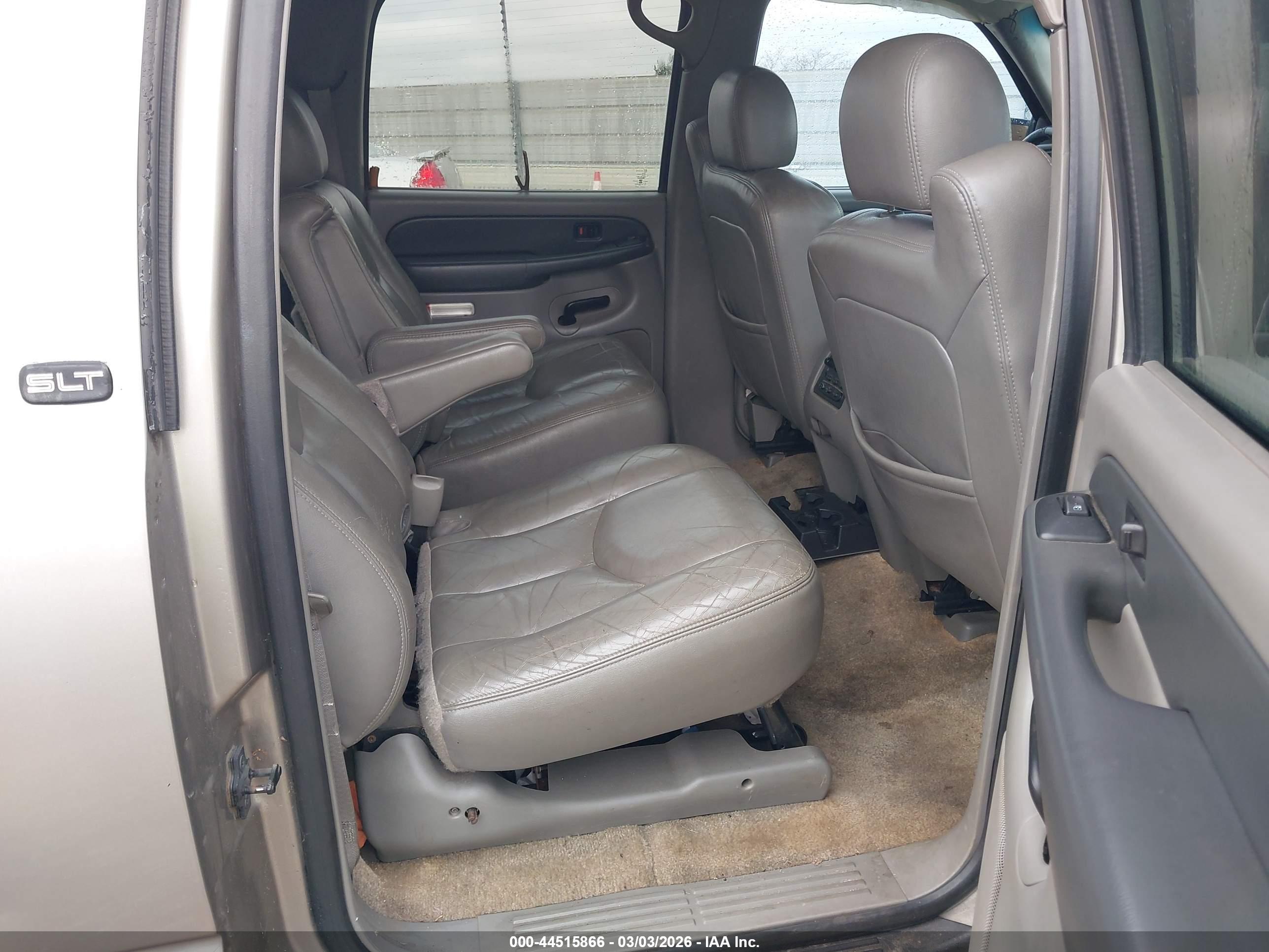 GMC YUKON image 8