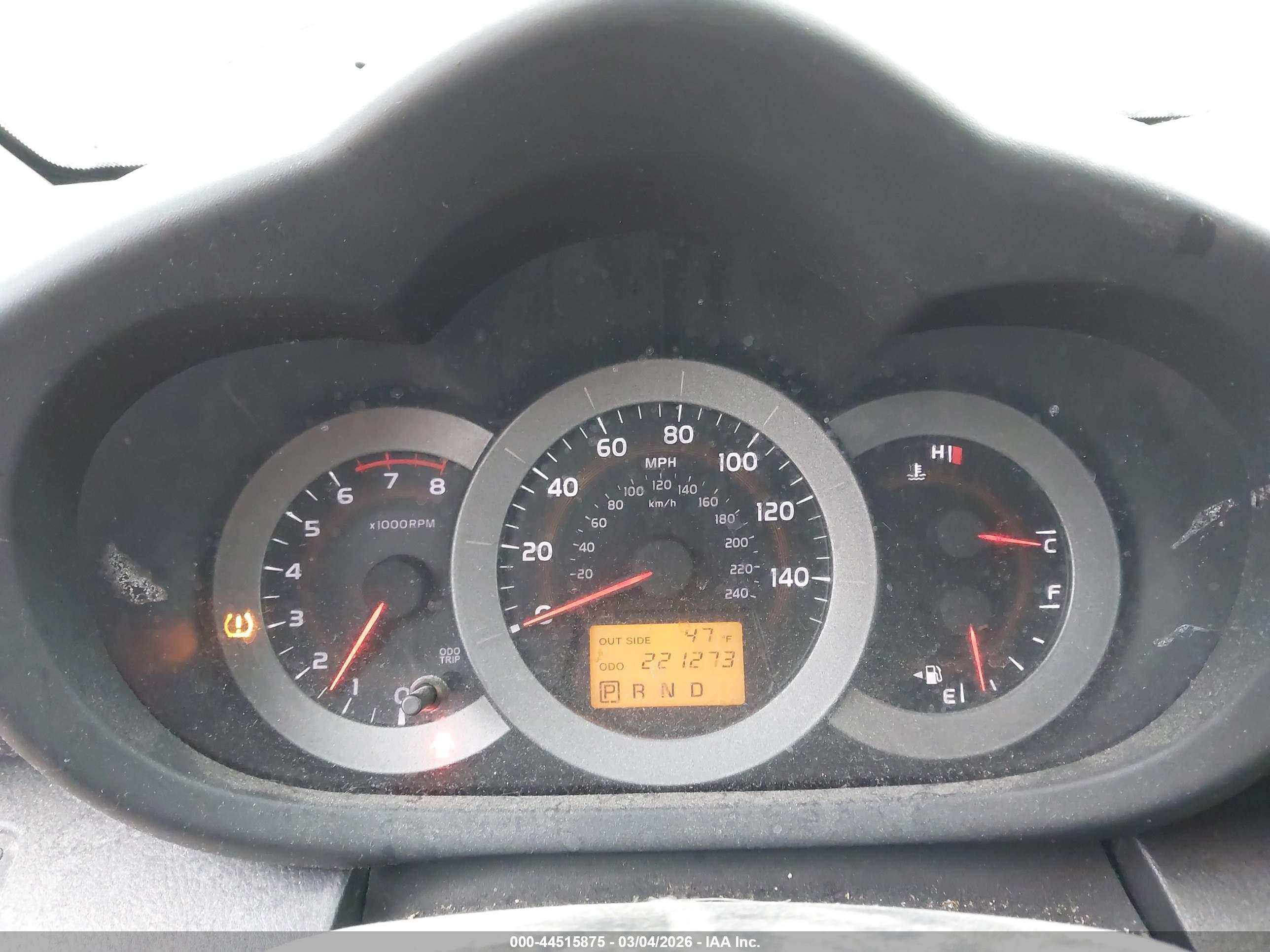 TOYOTA RAV4 image 7