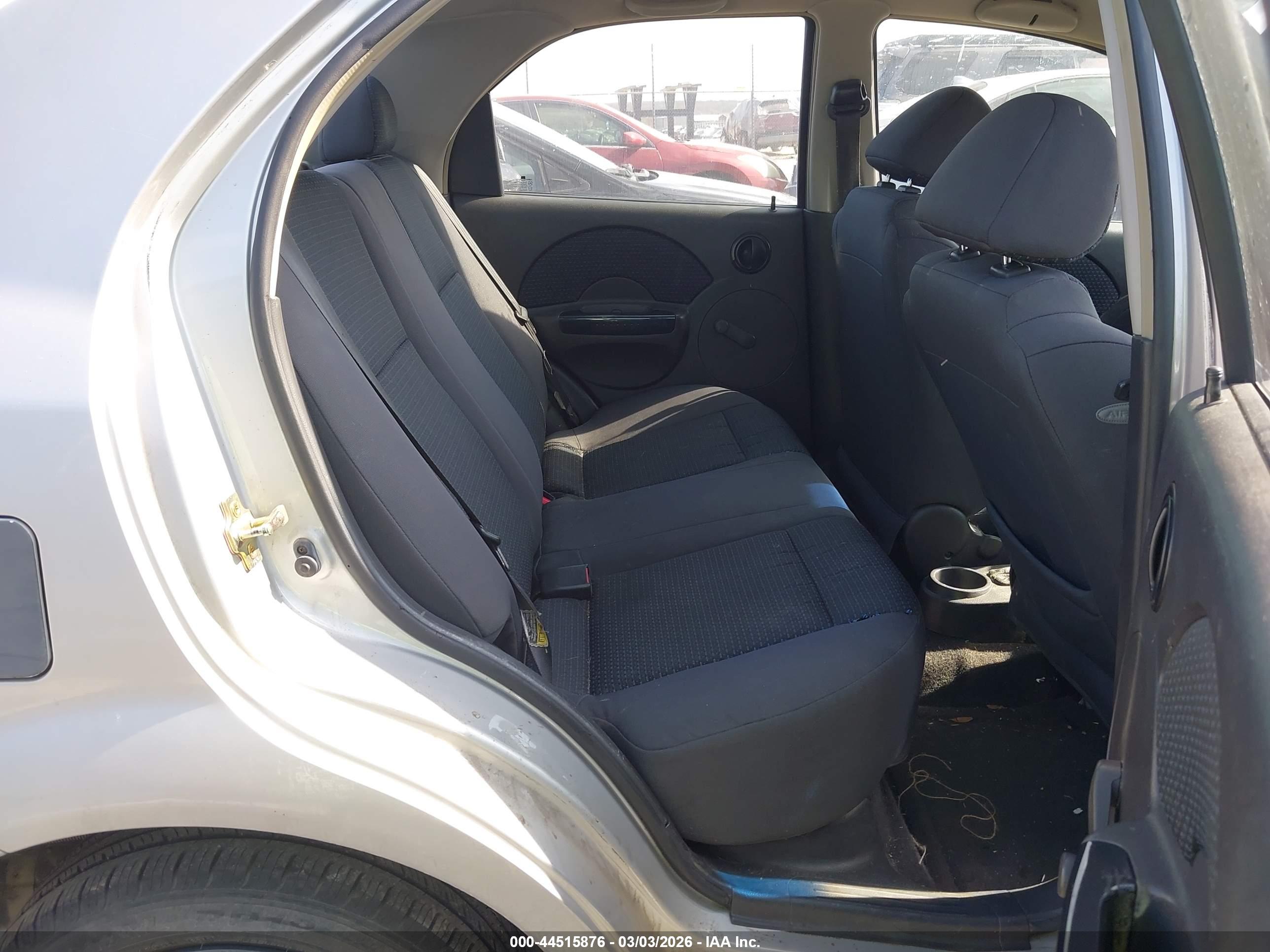 CHEVROLET AVEO image 8