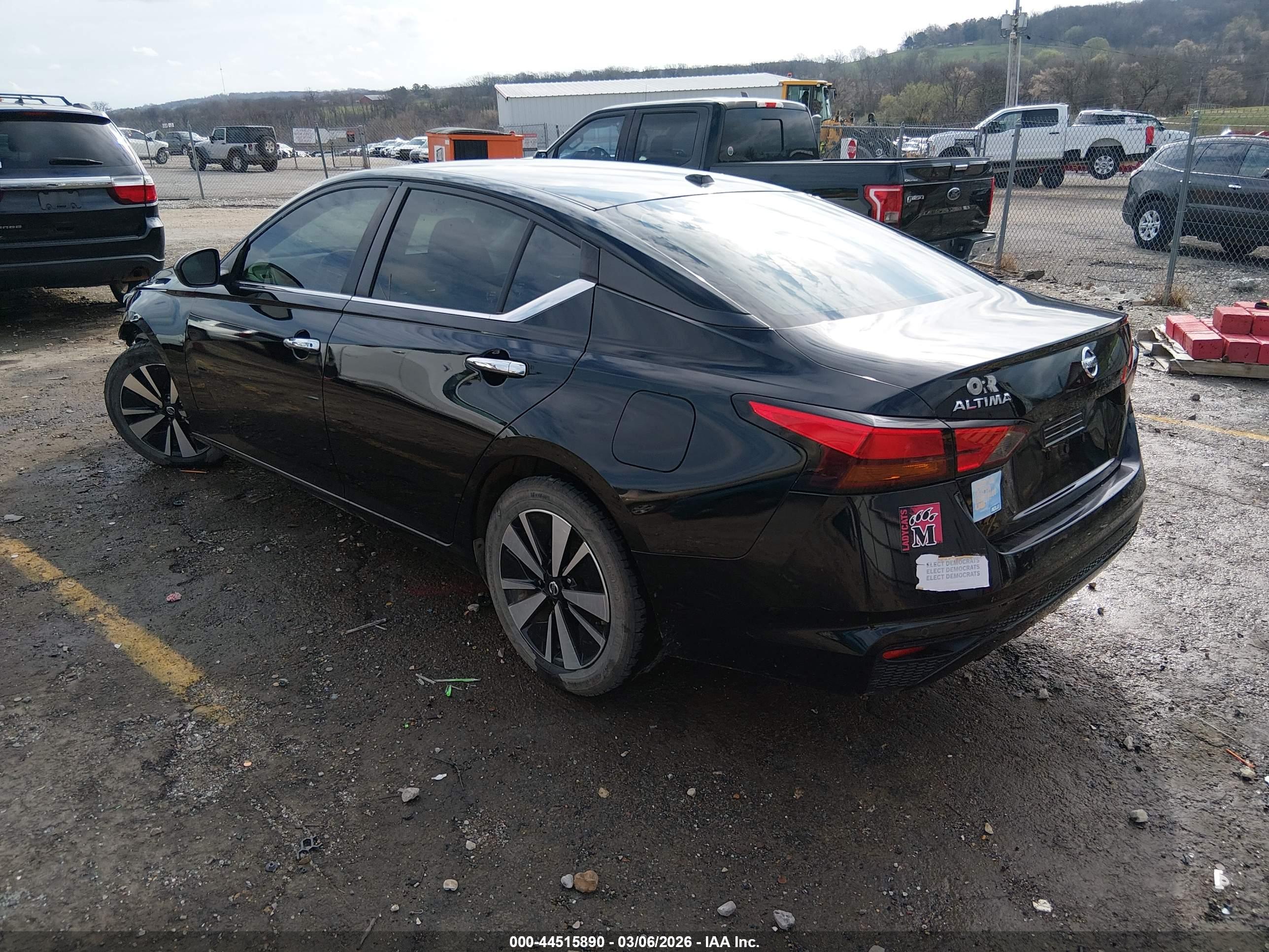 NISSAN ALTIMA image 3