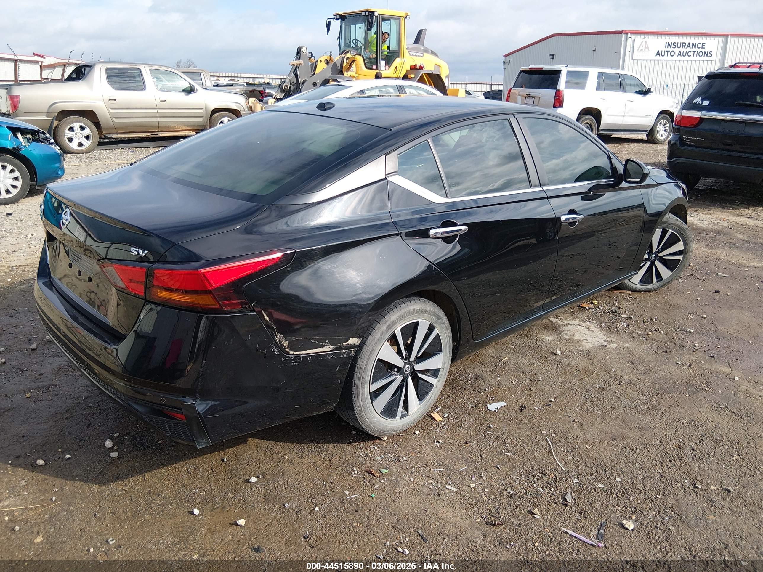NISSAN ALTIMA image 4