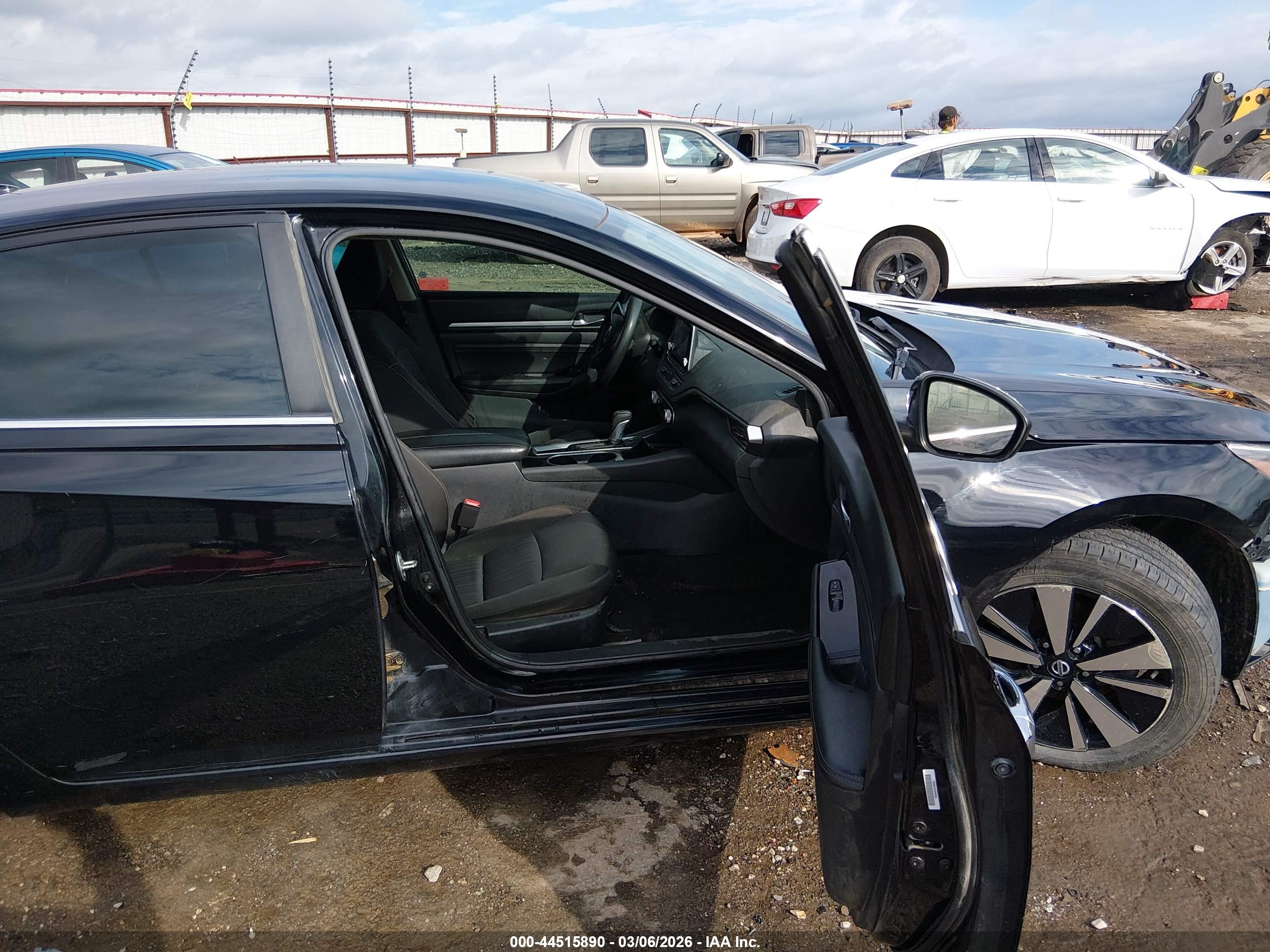 NISSAN ALTIMA image 5