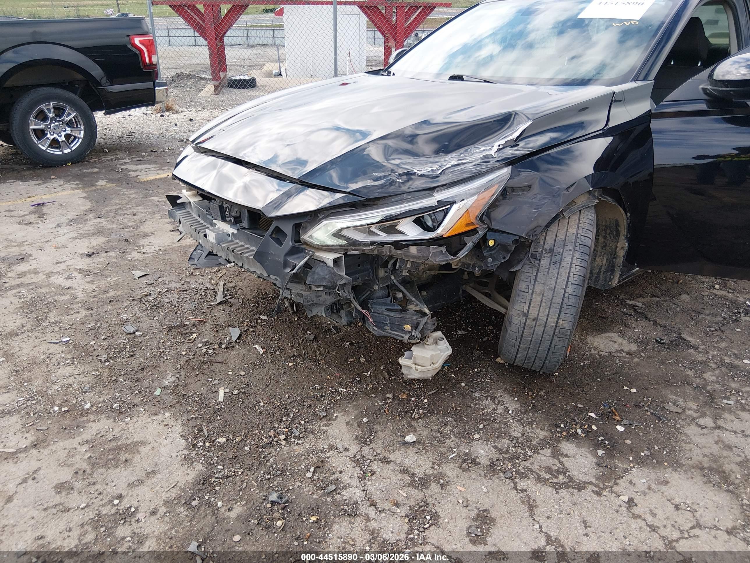 NISSAN ALTIMA image 6