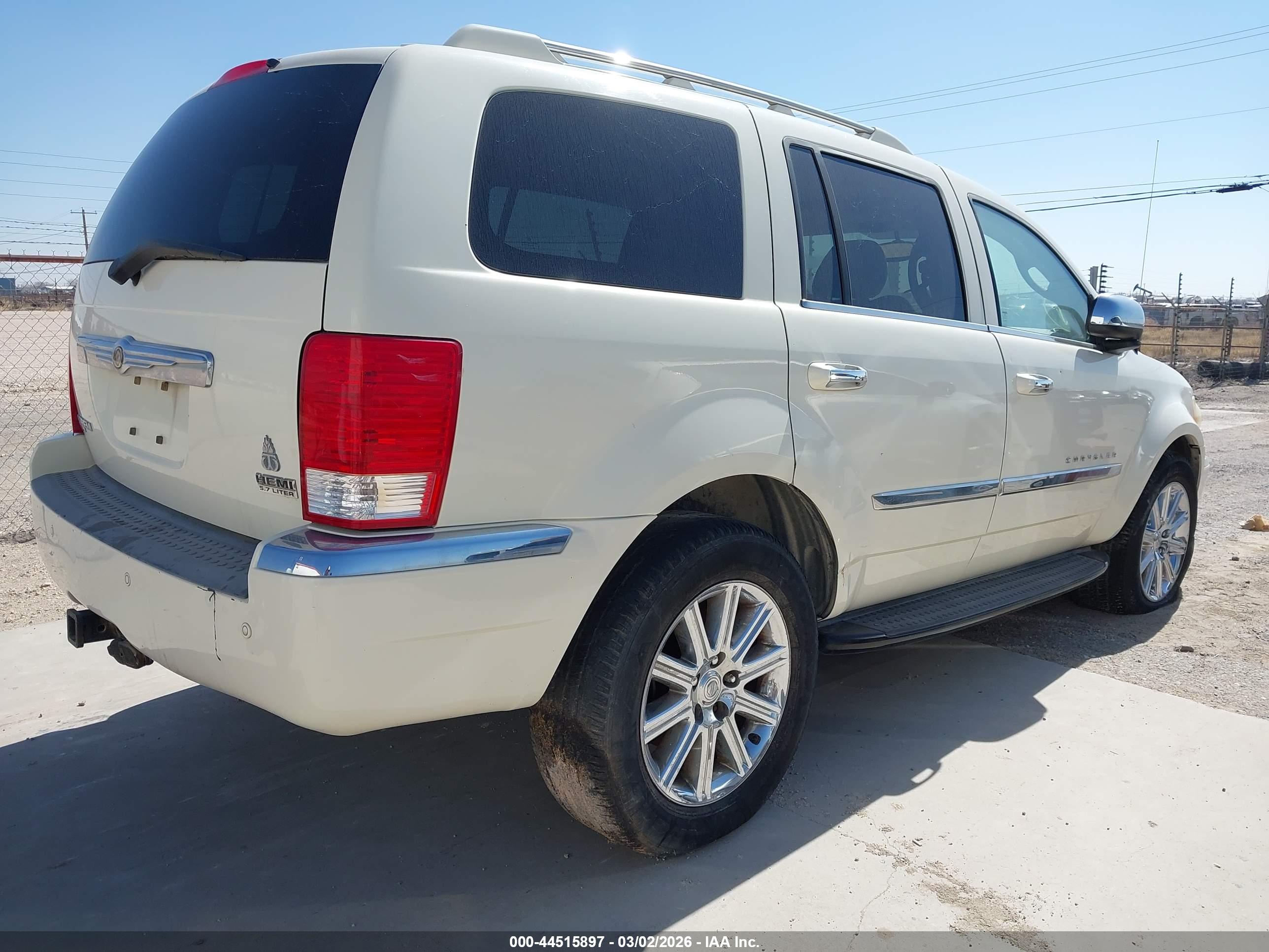 CHRYSLER ASPEN image 4