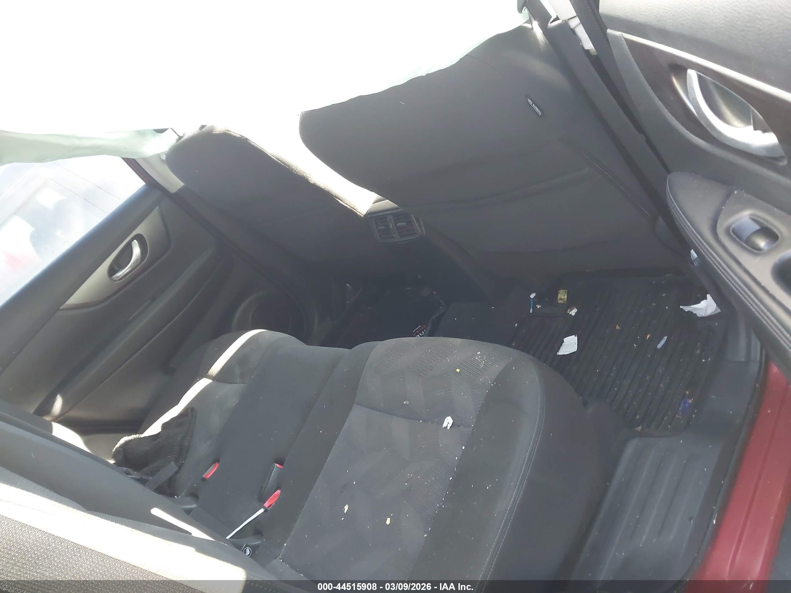 NISSAN ROGUE image 8