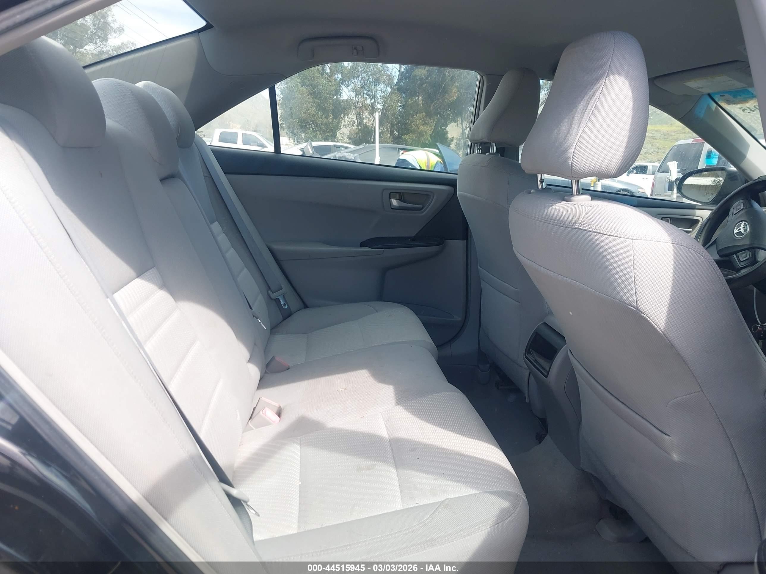 TOYOTA CAMRY image 8