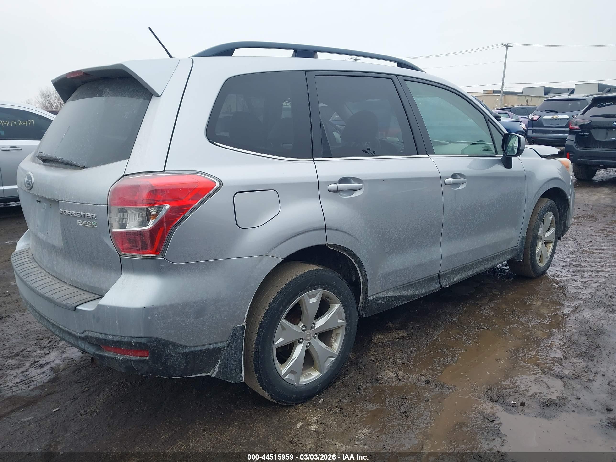 SUBARU FORESTER image 4