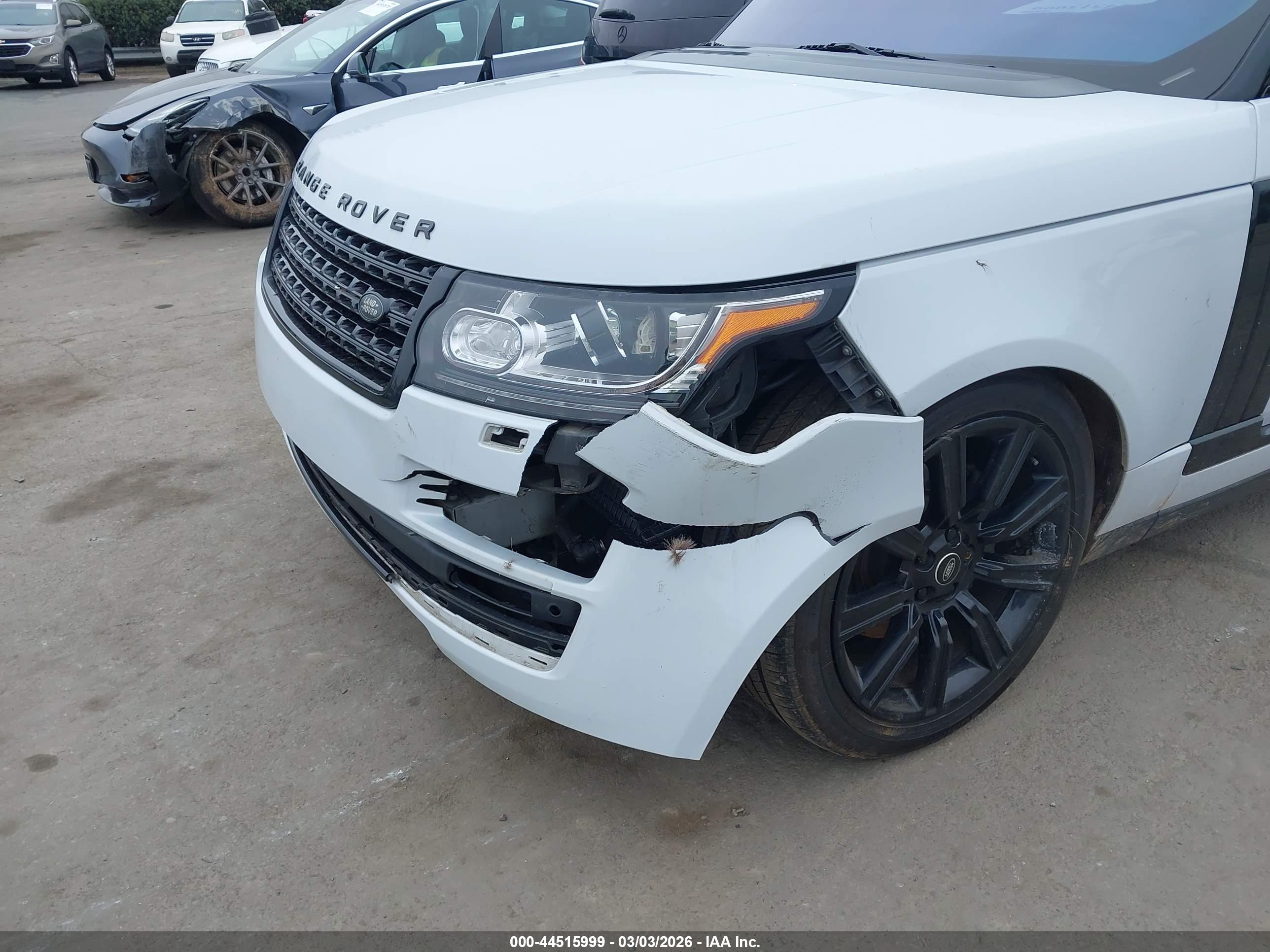LAND ROVER image 6