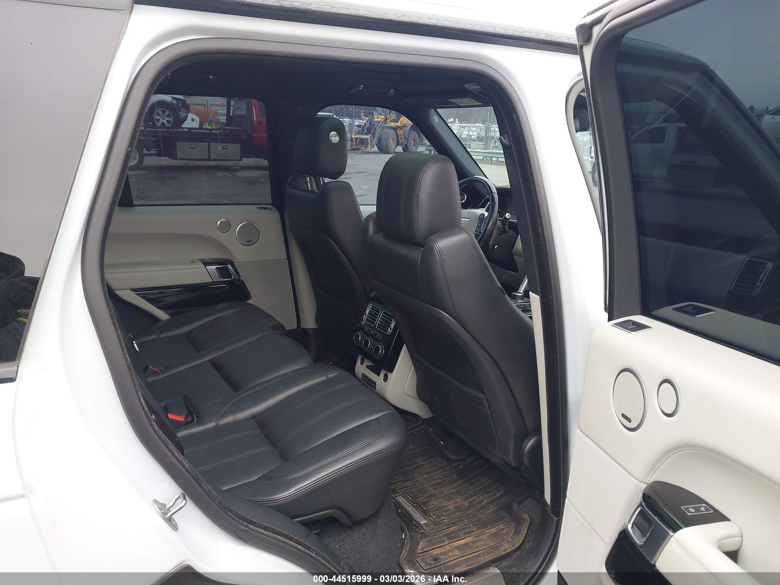 LAND ROVER image 8