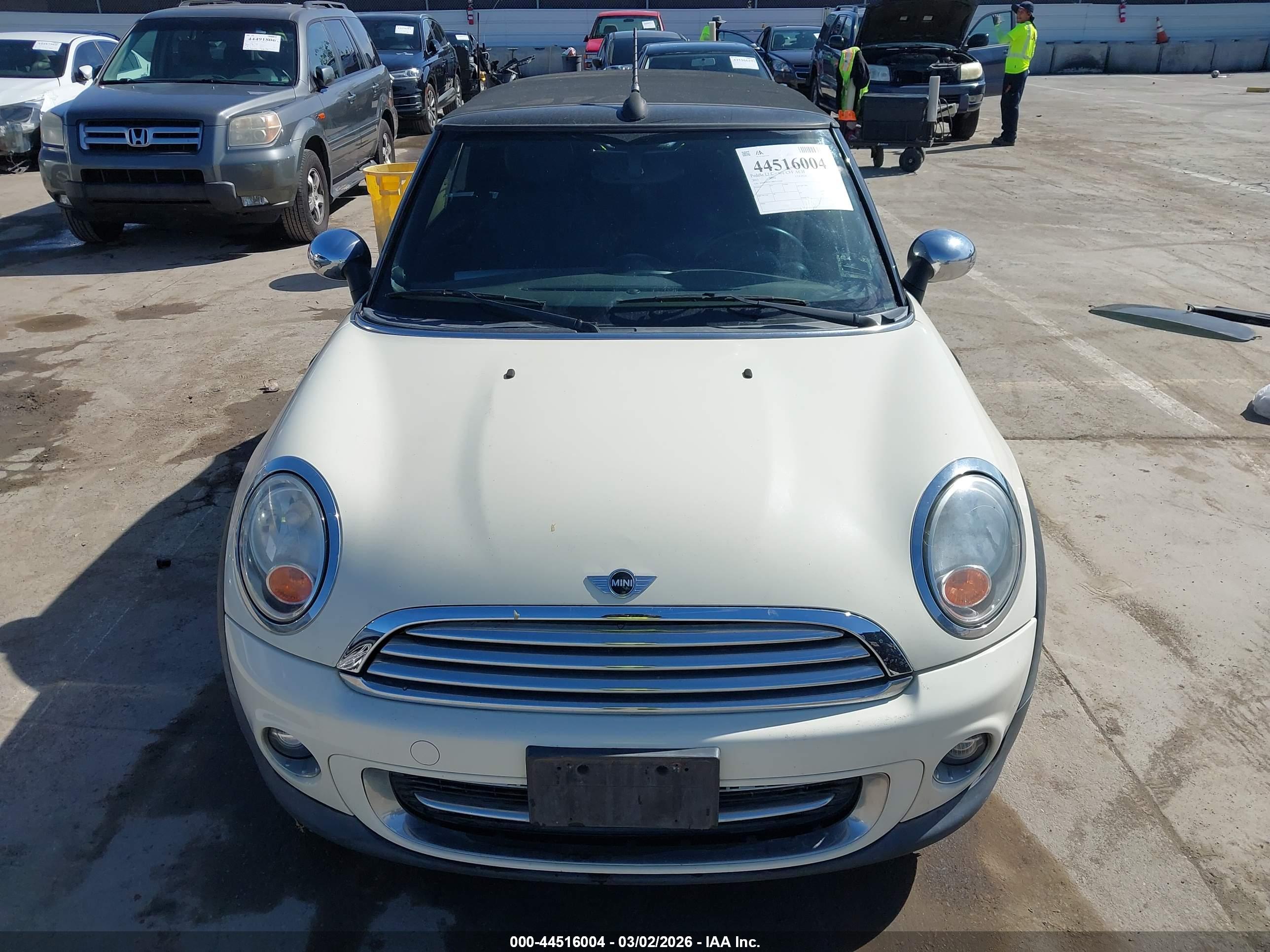 MINI COOPER image 6