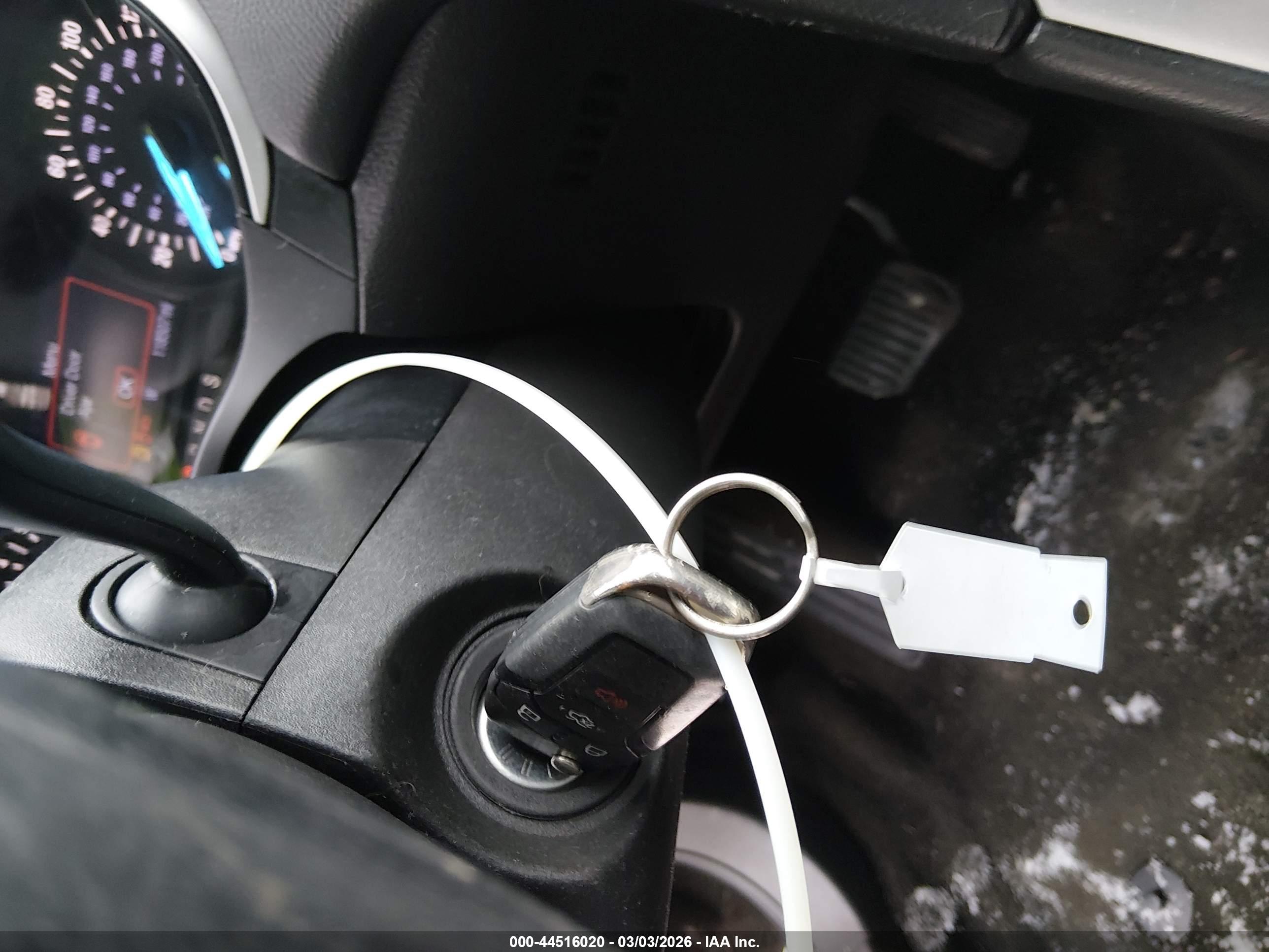 FORD FUSION image 11