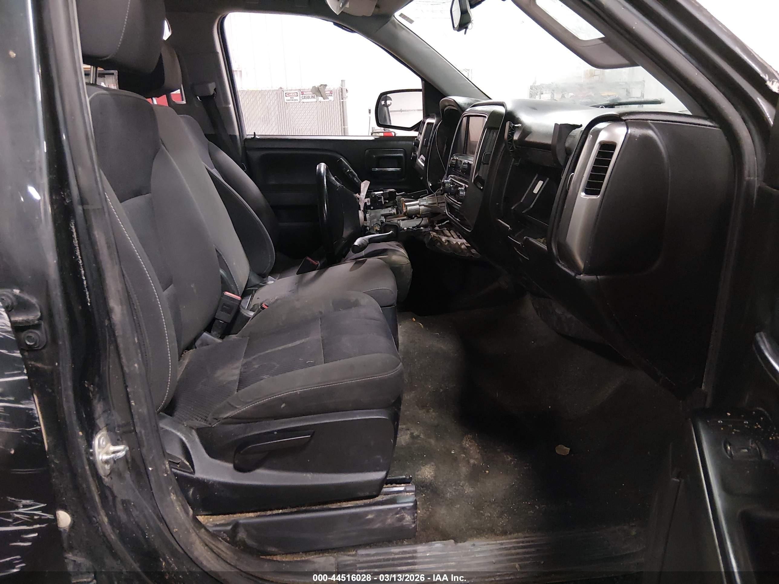 CHEVROLET SILVERADO image 5
