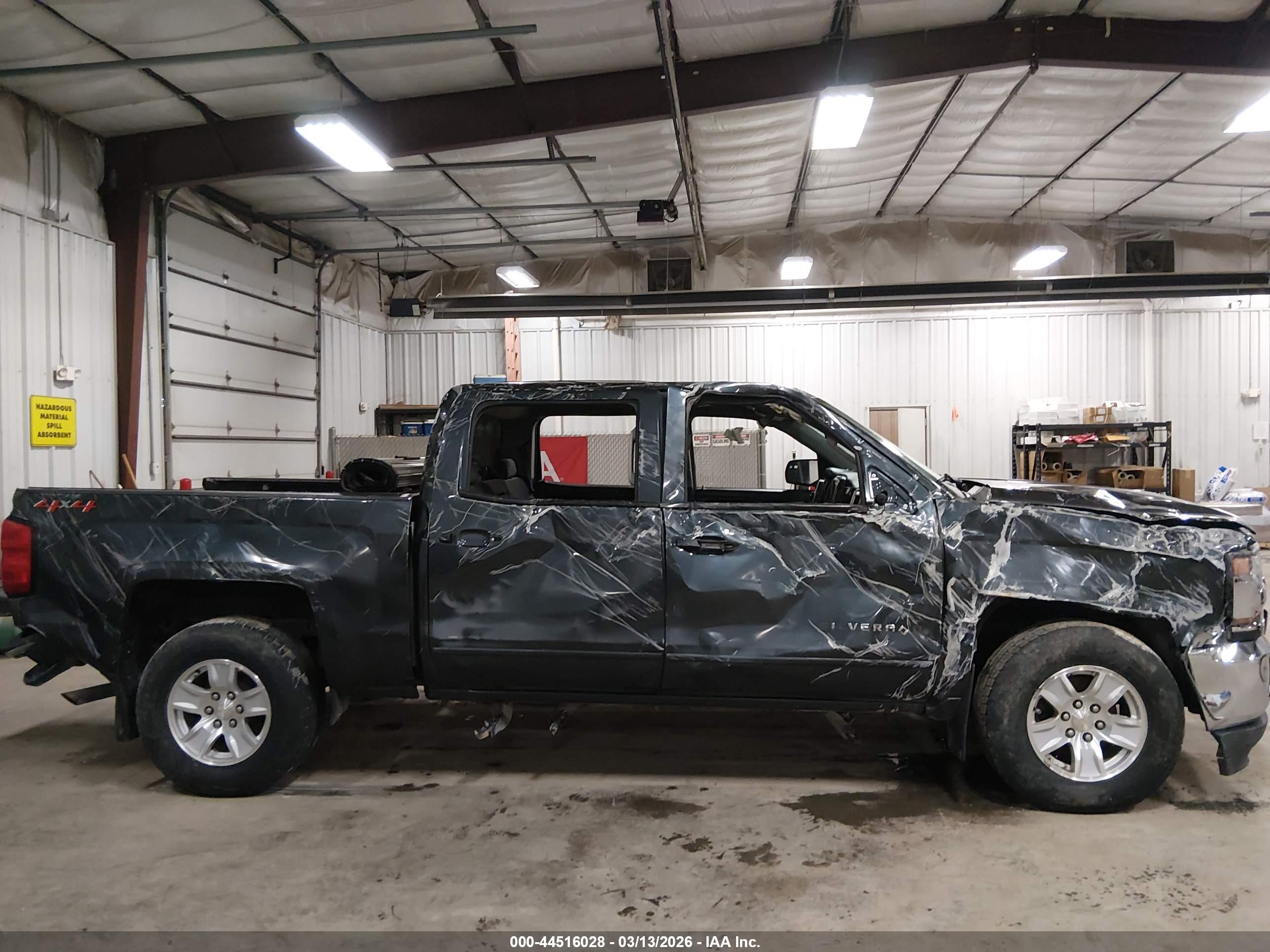 CHEVROLET SILVERADO image 6