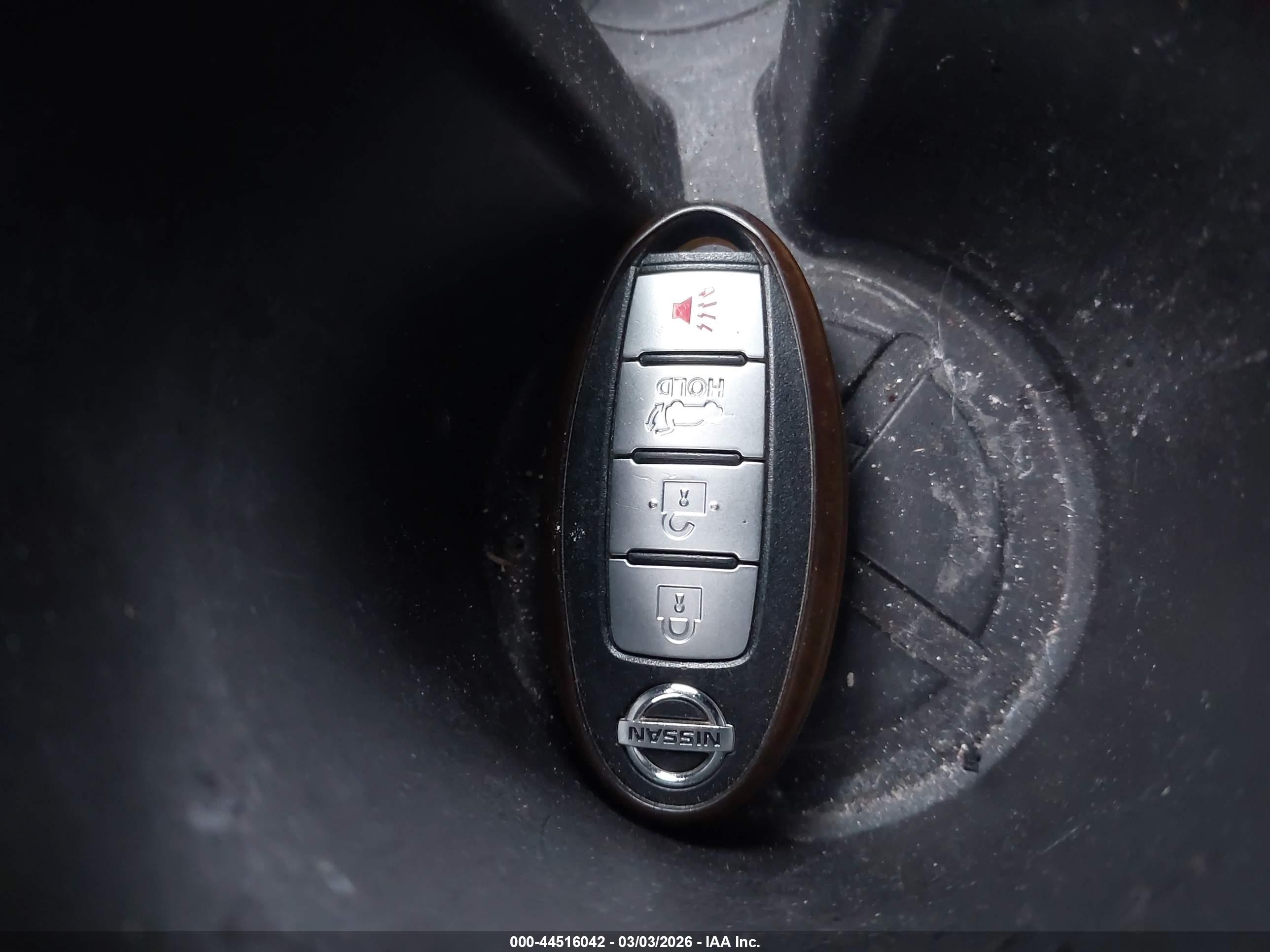 NISSAN ROGUE image 11