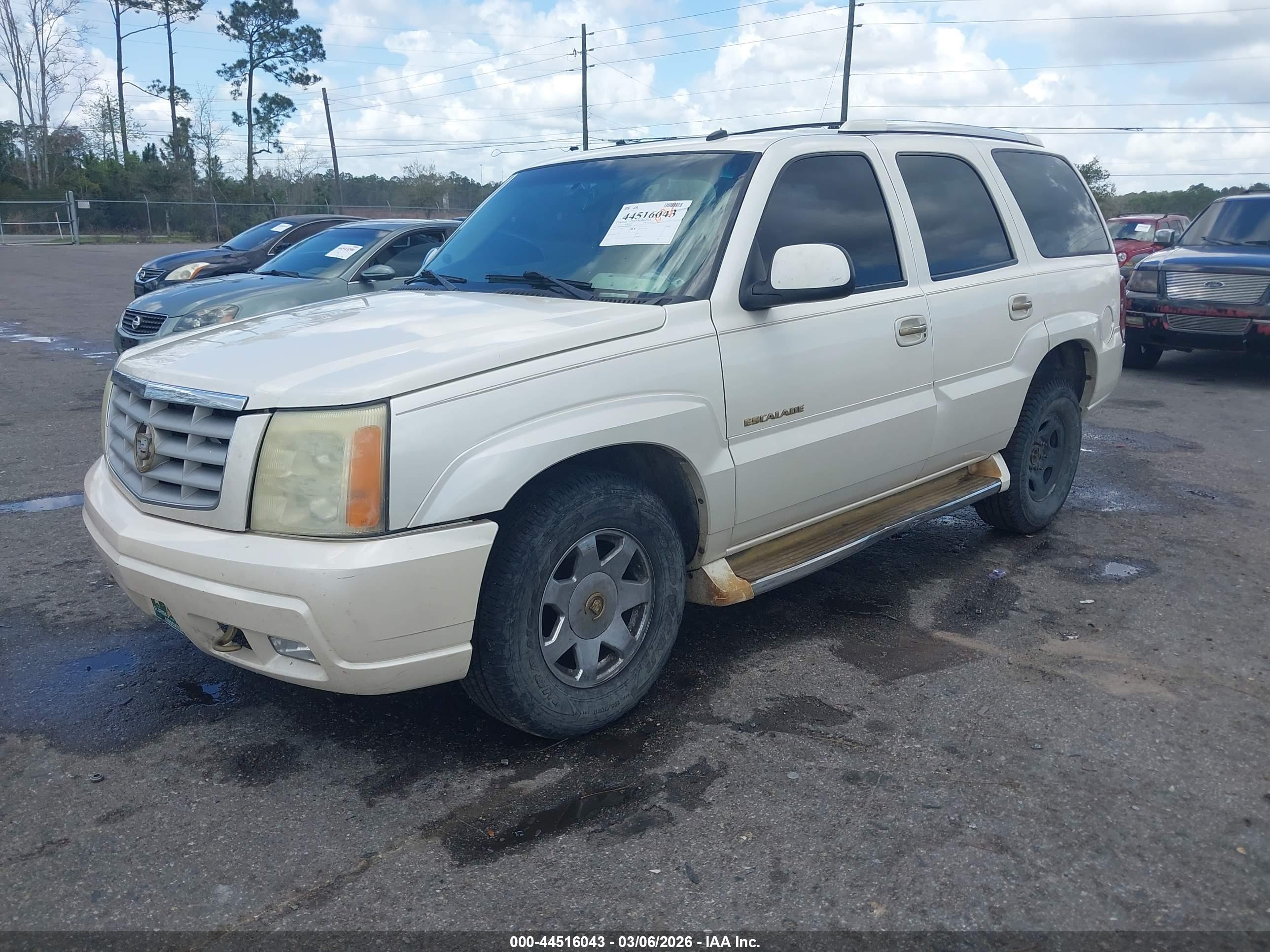 CADILLAC ESCALADE image 2