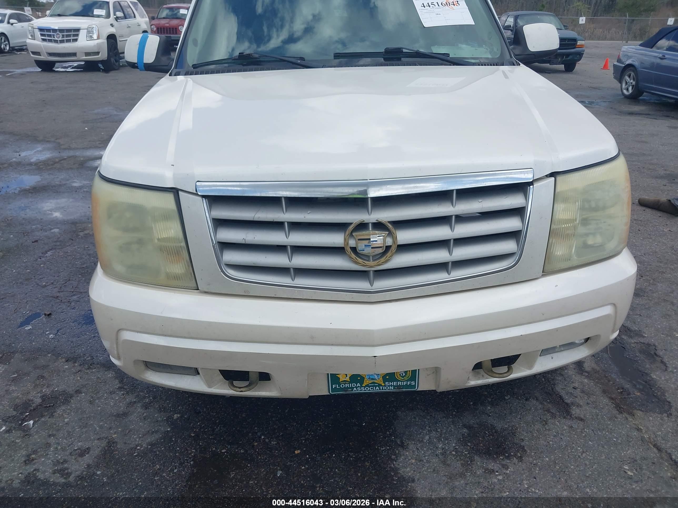 CADILLAC ESCALADE image 6
