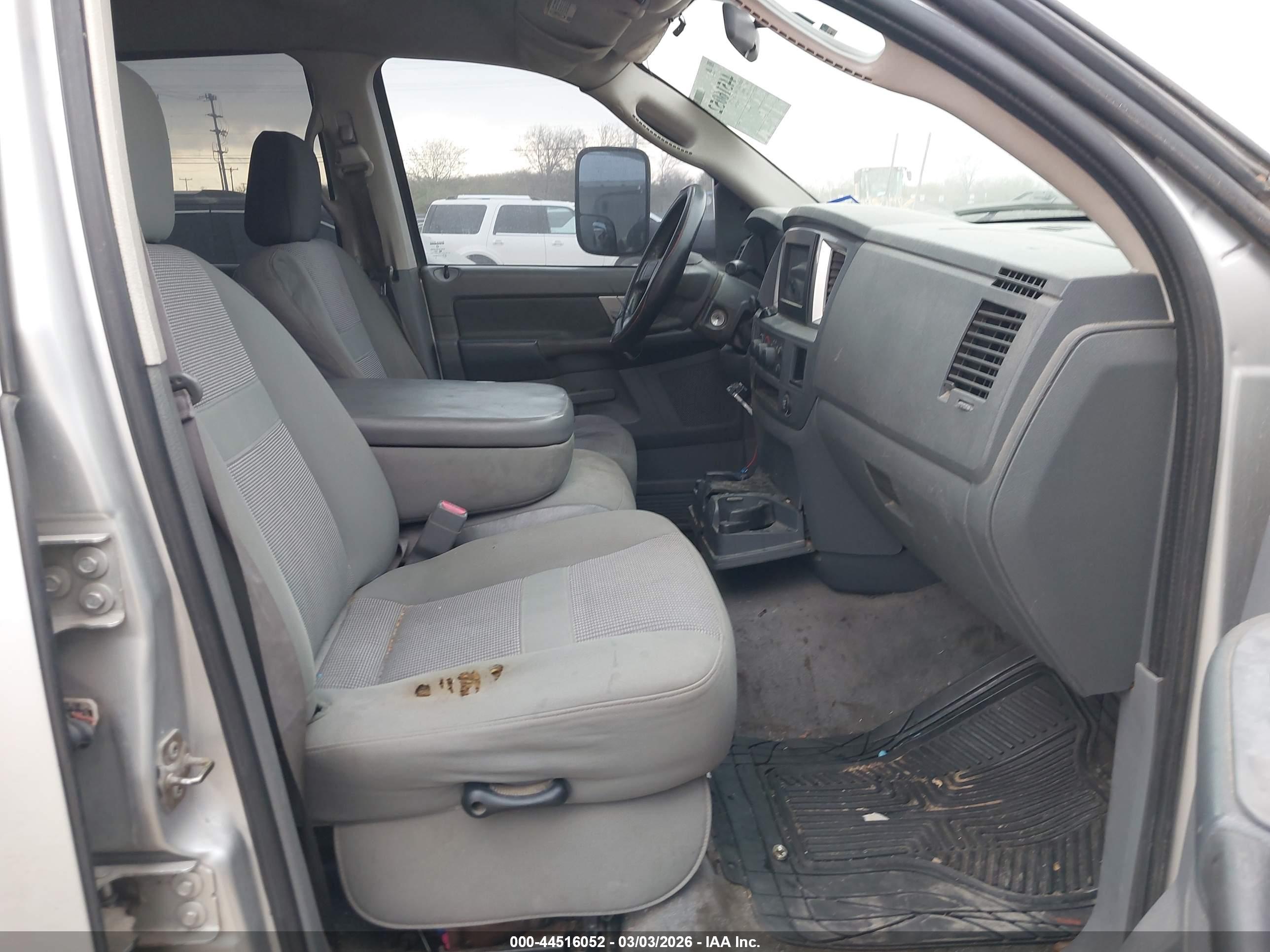 DODGE RAM image 5