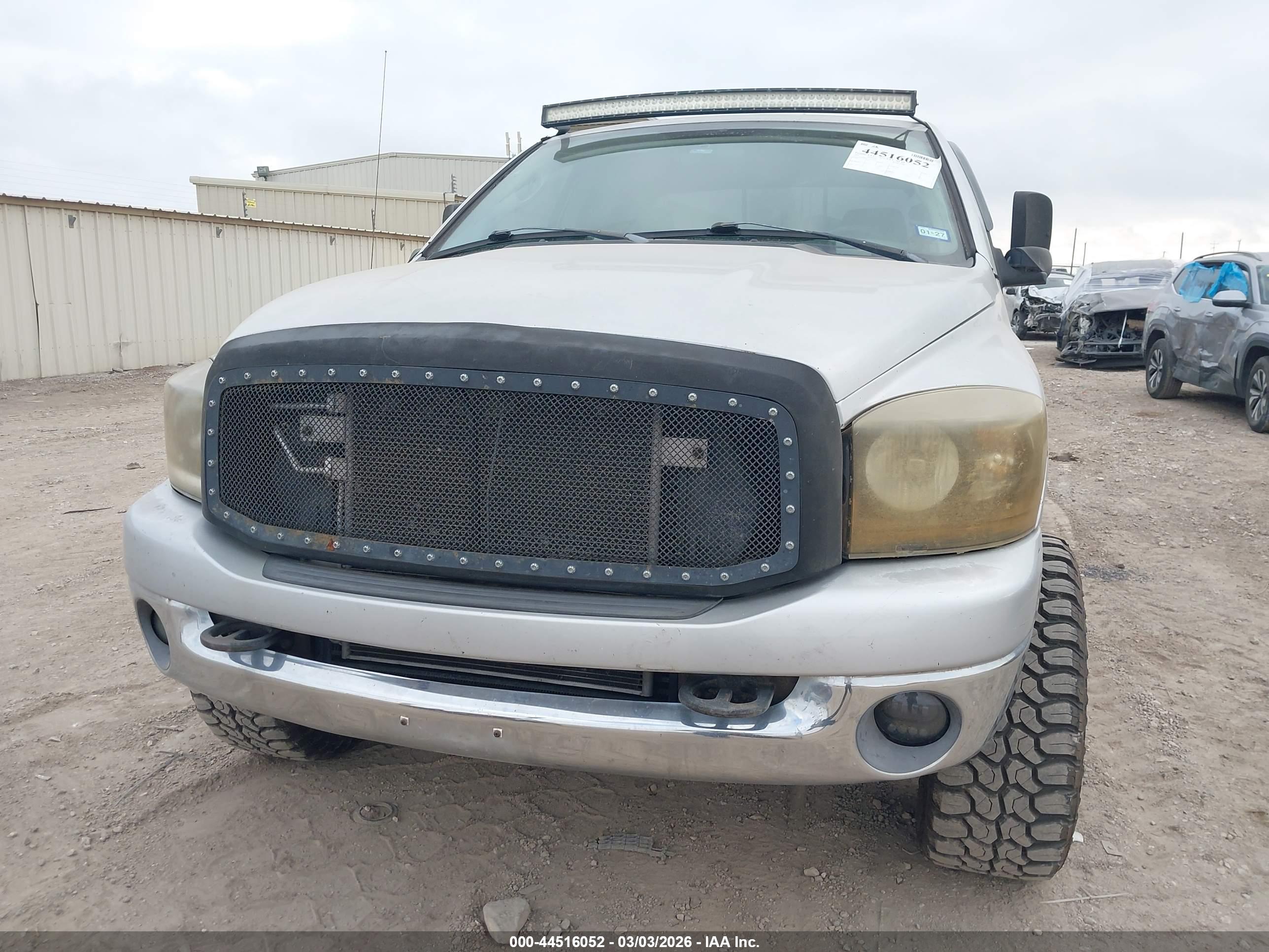 DODGE RAM image 6