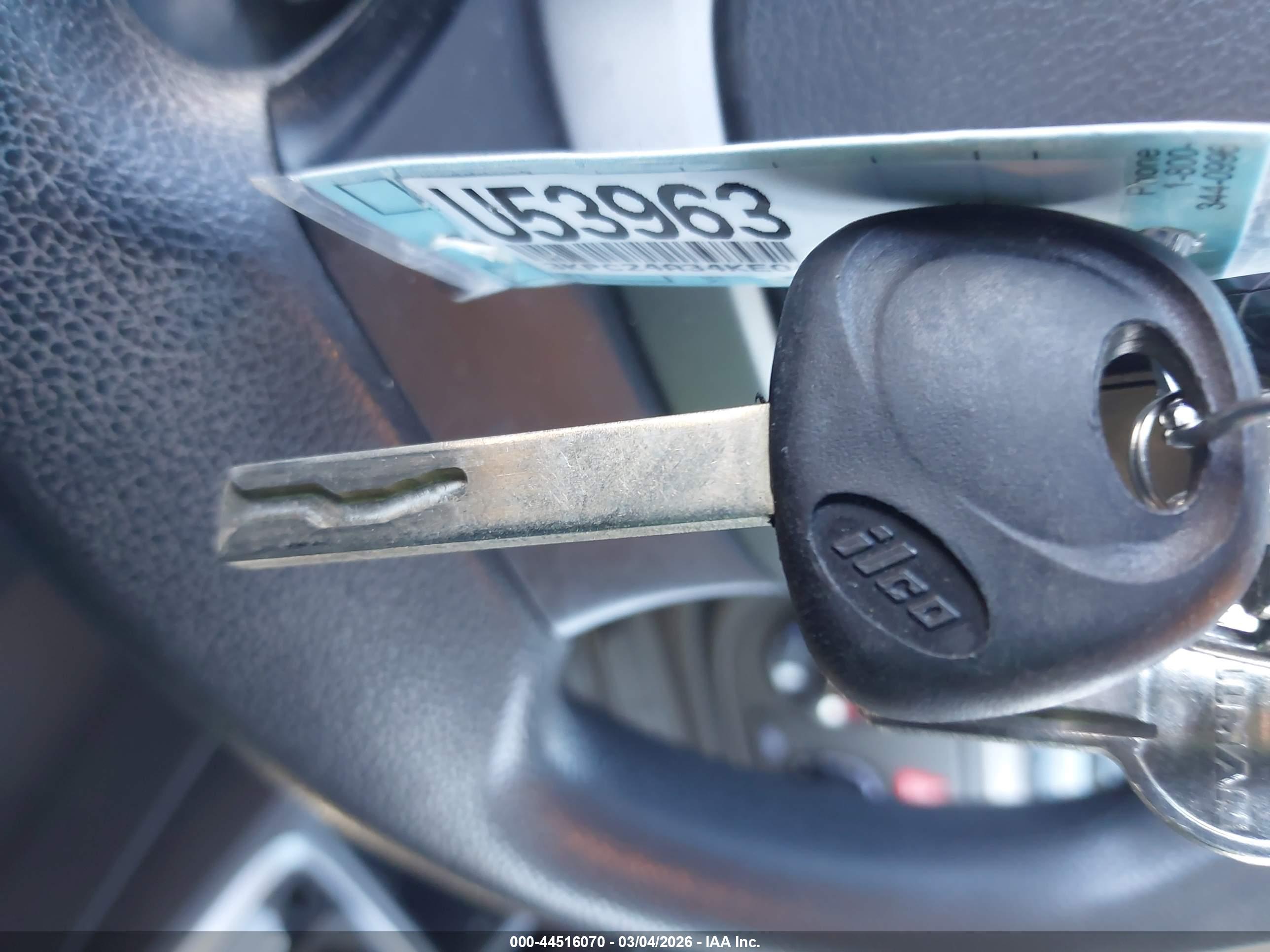 HYUNDAI ACCENT image 11