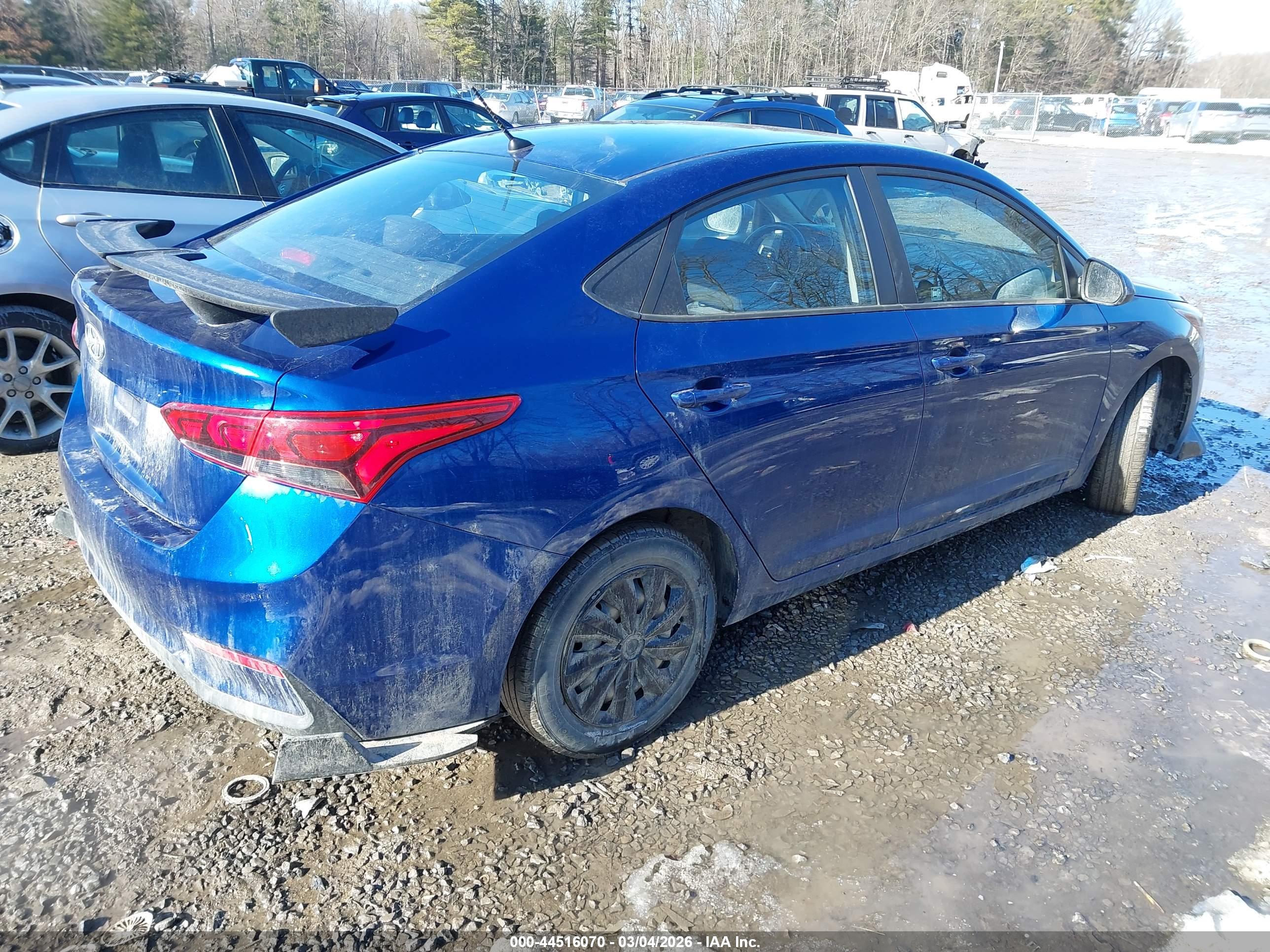 HYUNDAI ACCENT image 4