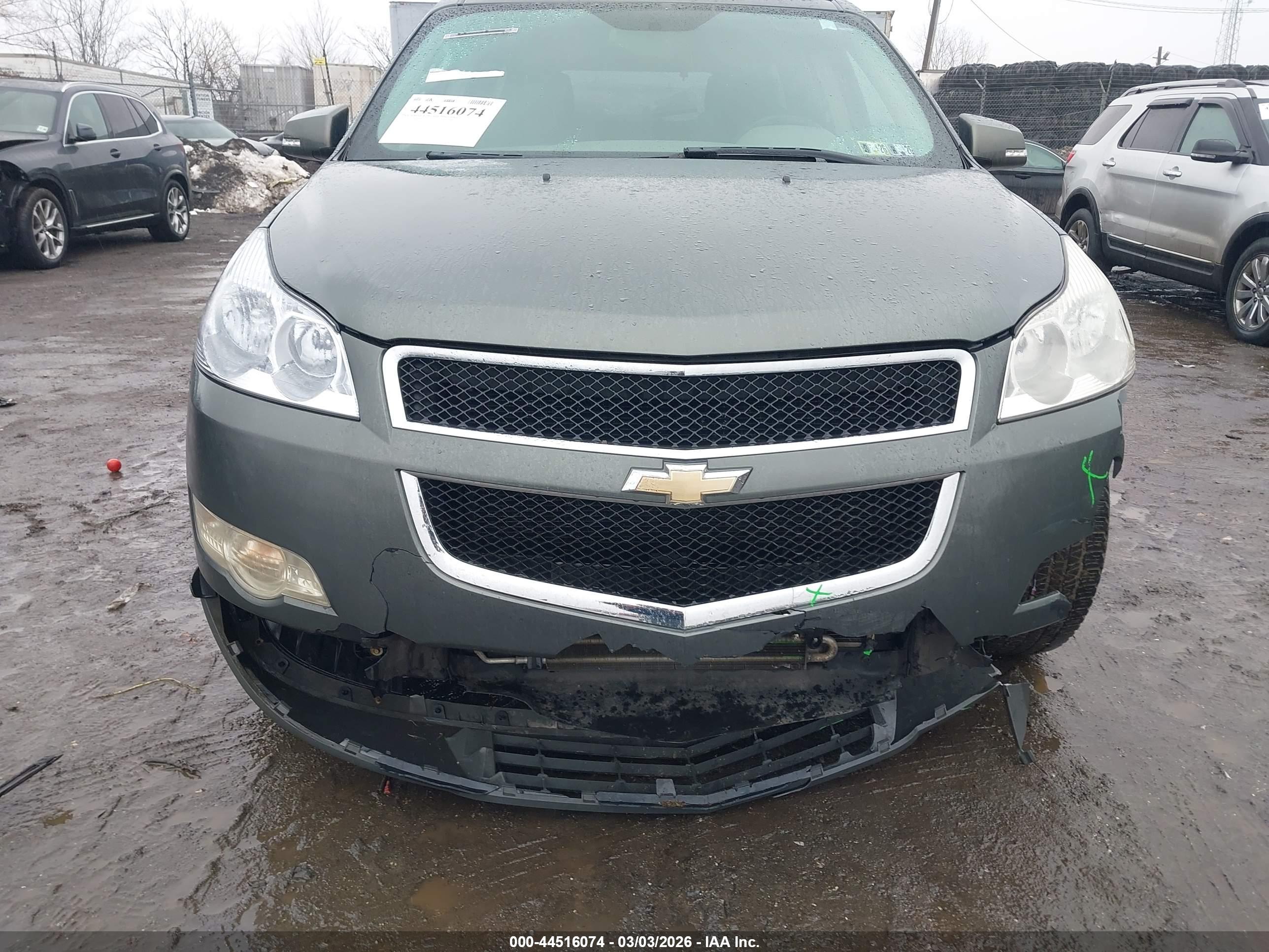 CHEVROLET TRAVERSE image 6