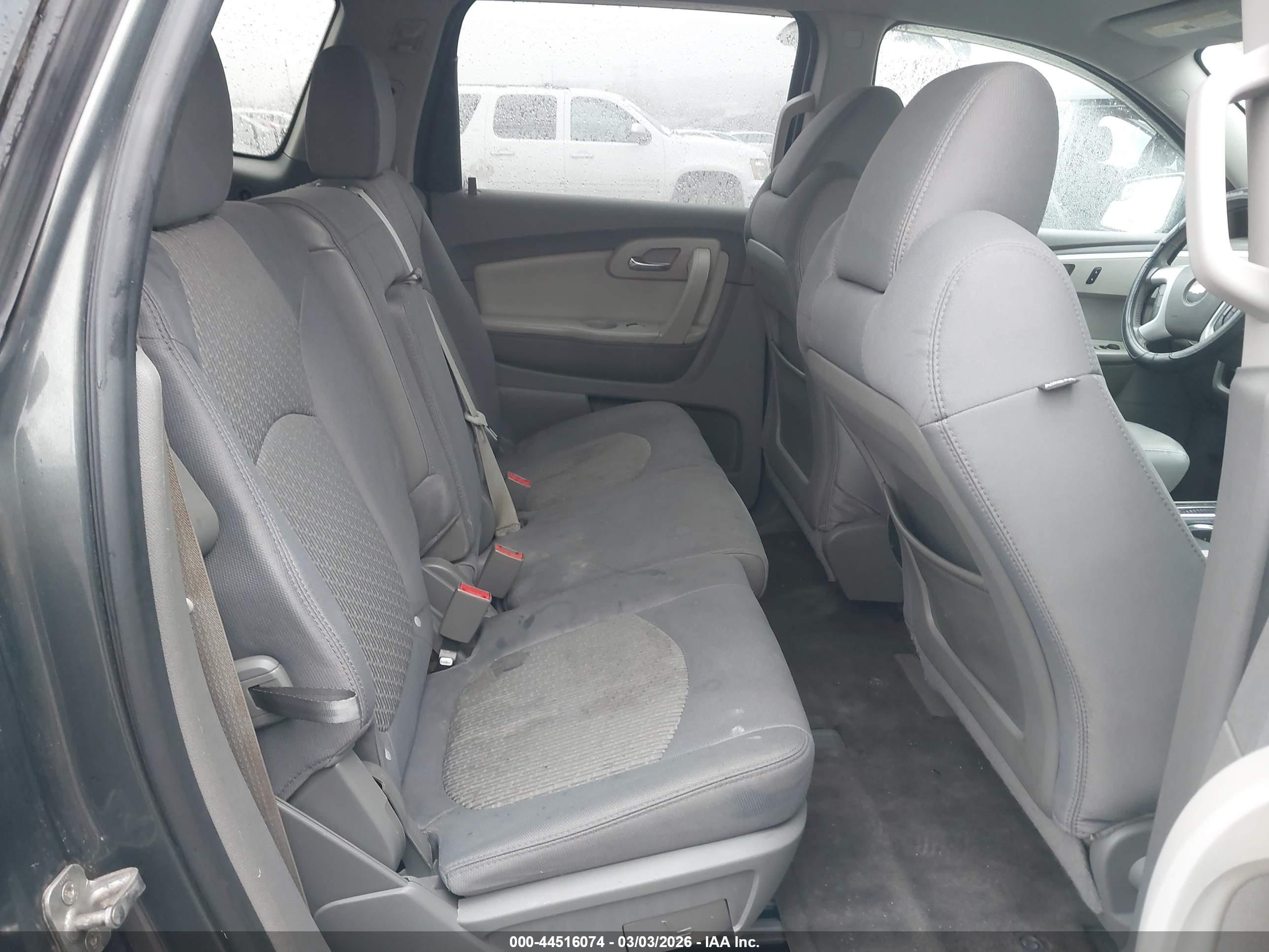 CHEVROLET TRAVERSE image 8