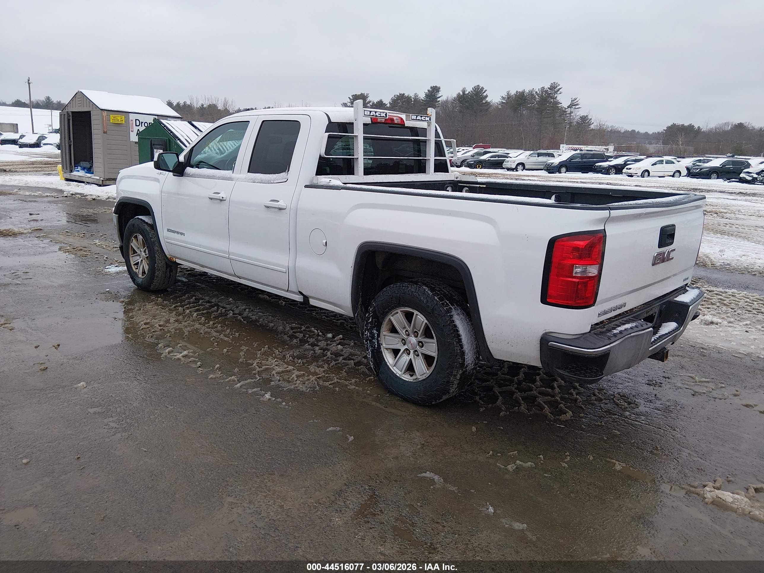 GMC SIERRA image 3
