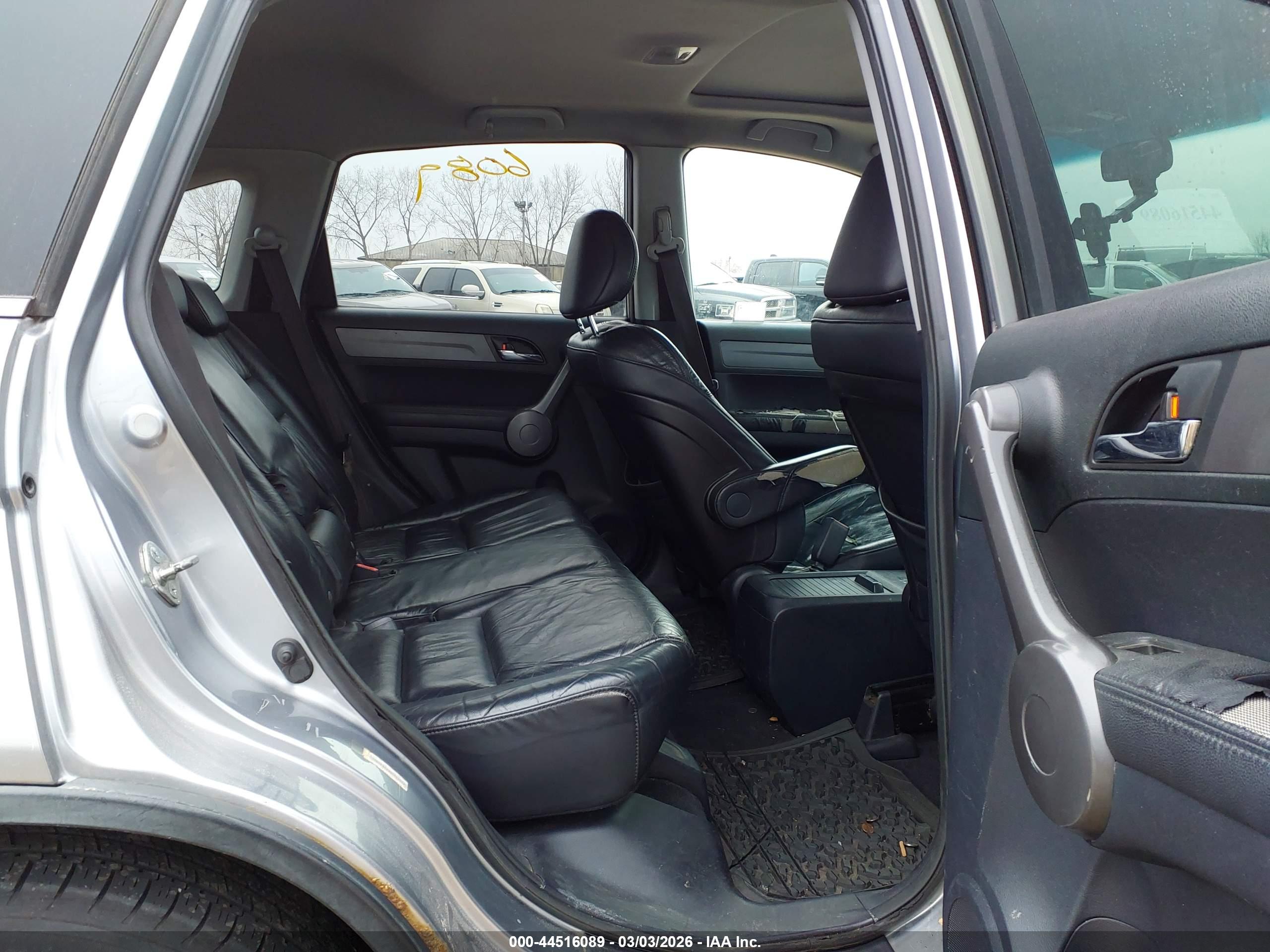 HONDA CR-V image 8