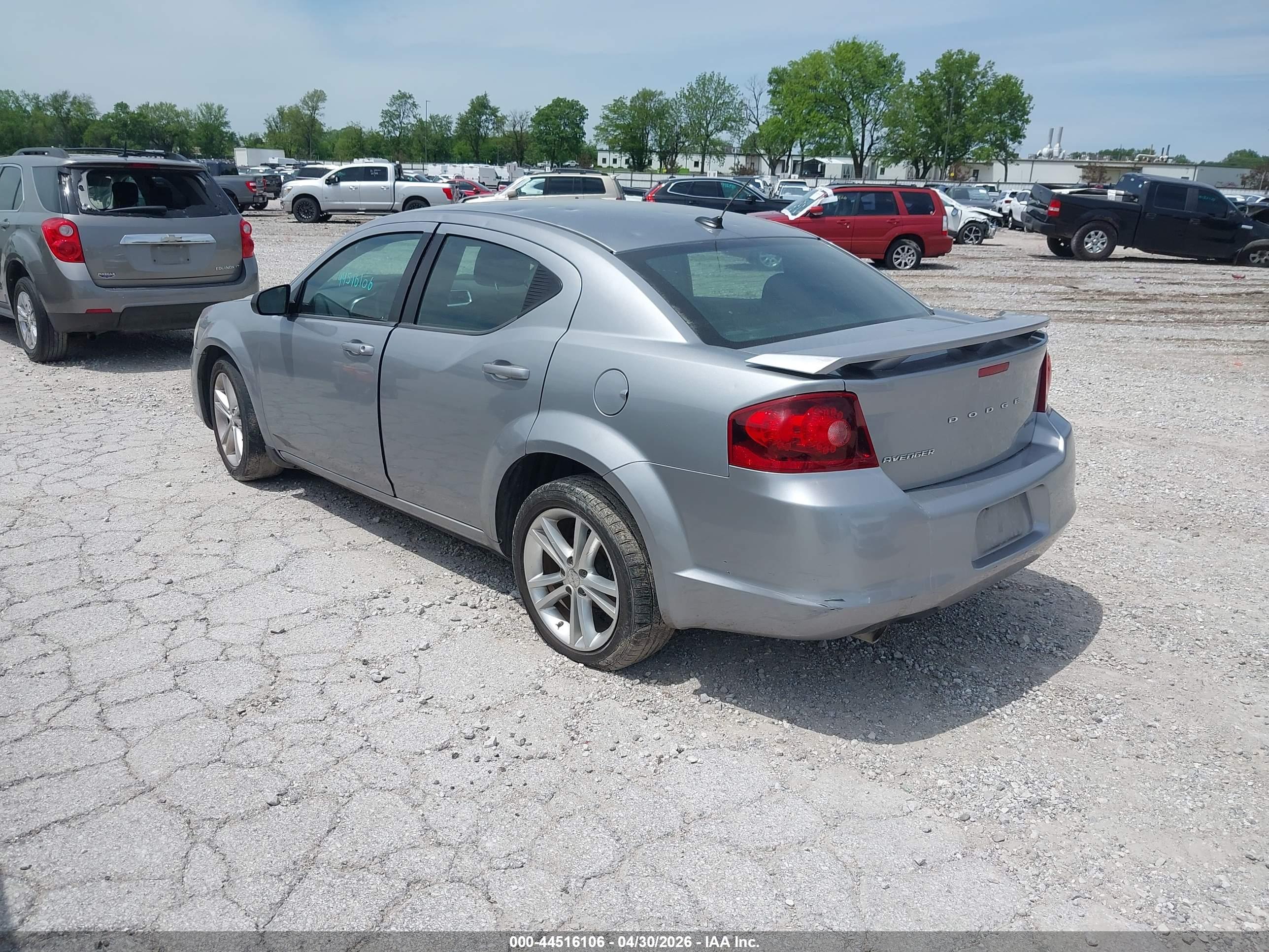 DODGE AVENGER image 3