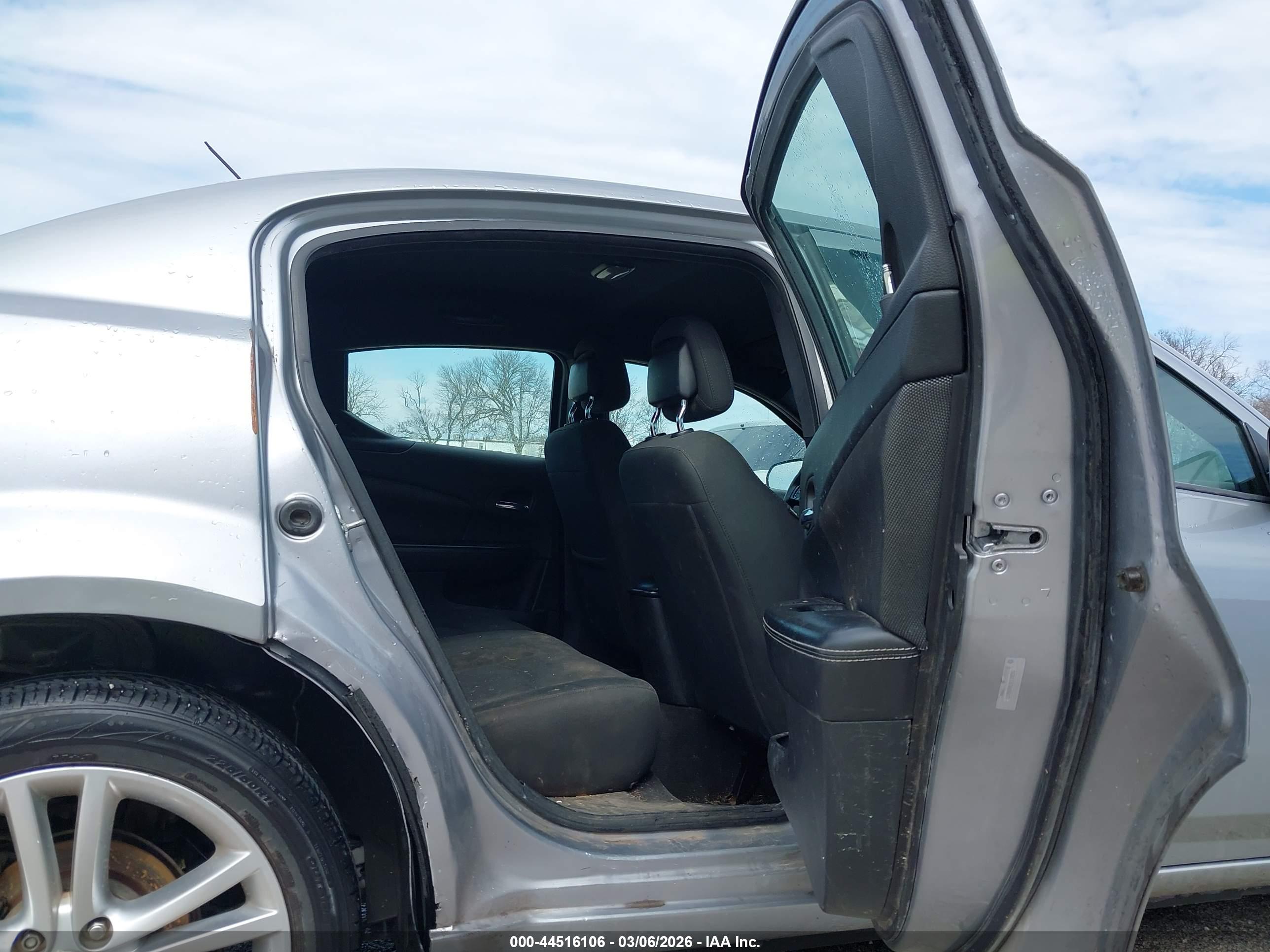 DODGE AVENGER image 8
