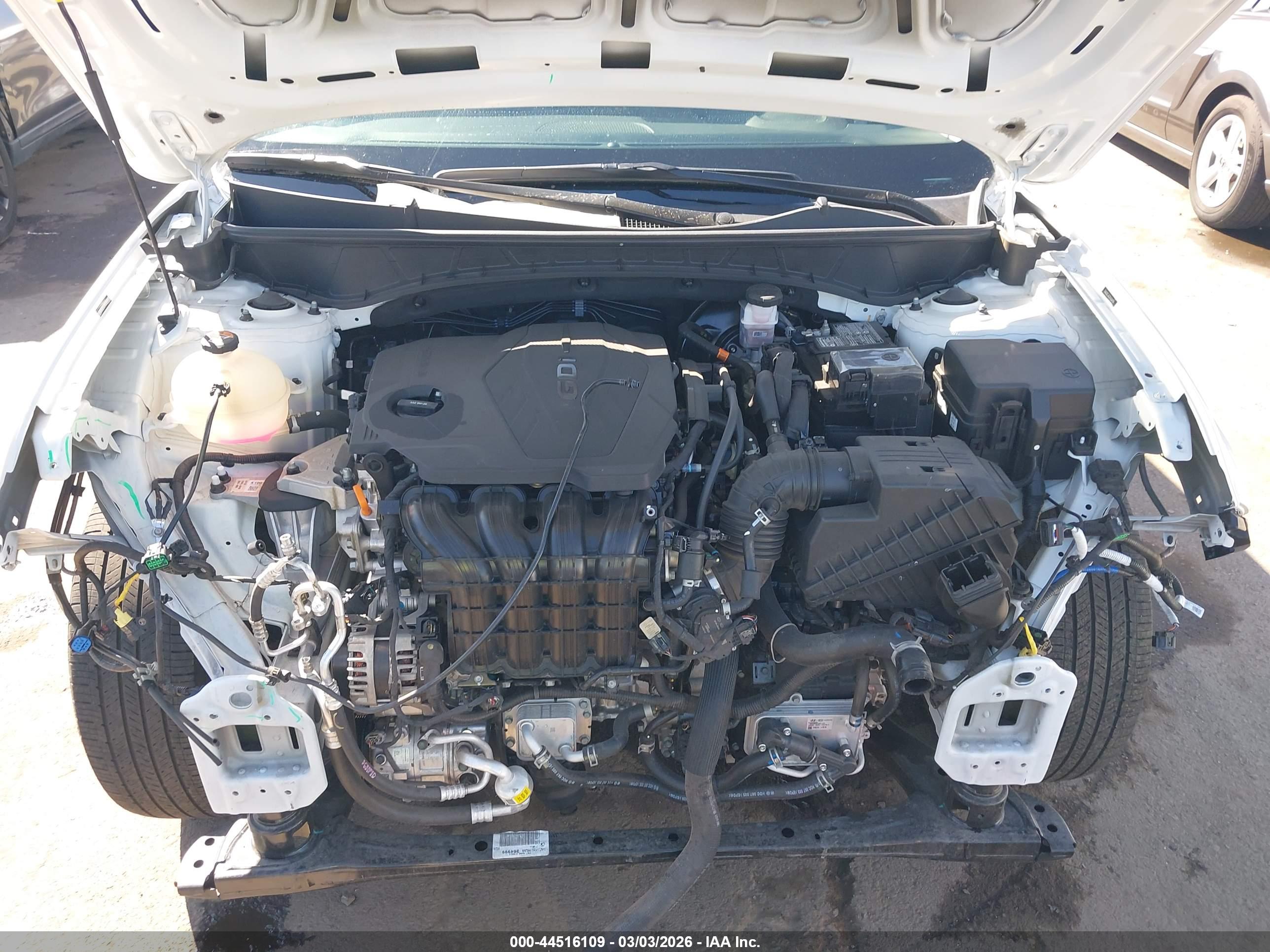 HYUNDAI TUCSON image 10