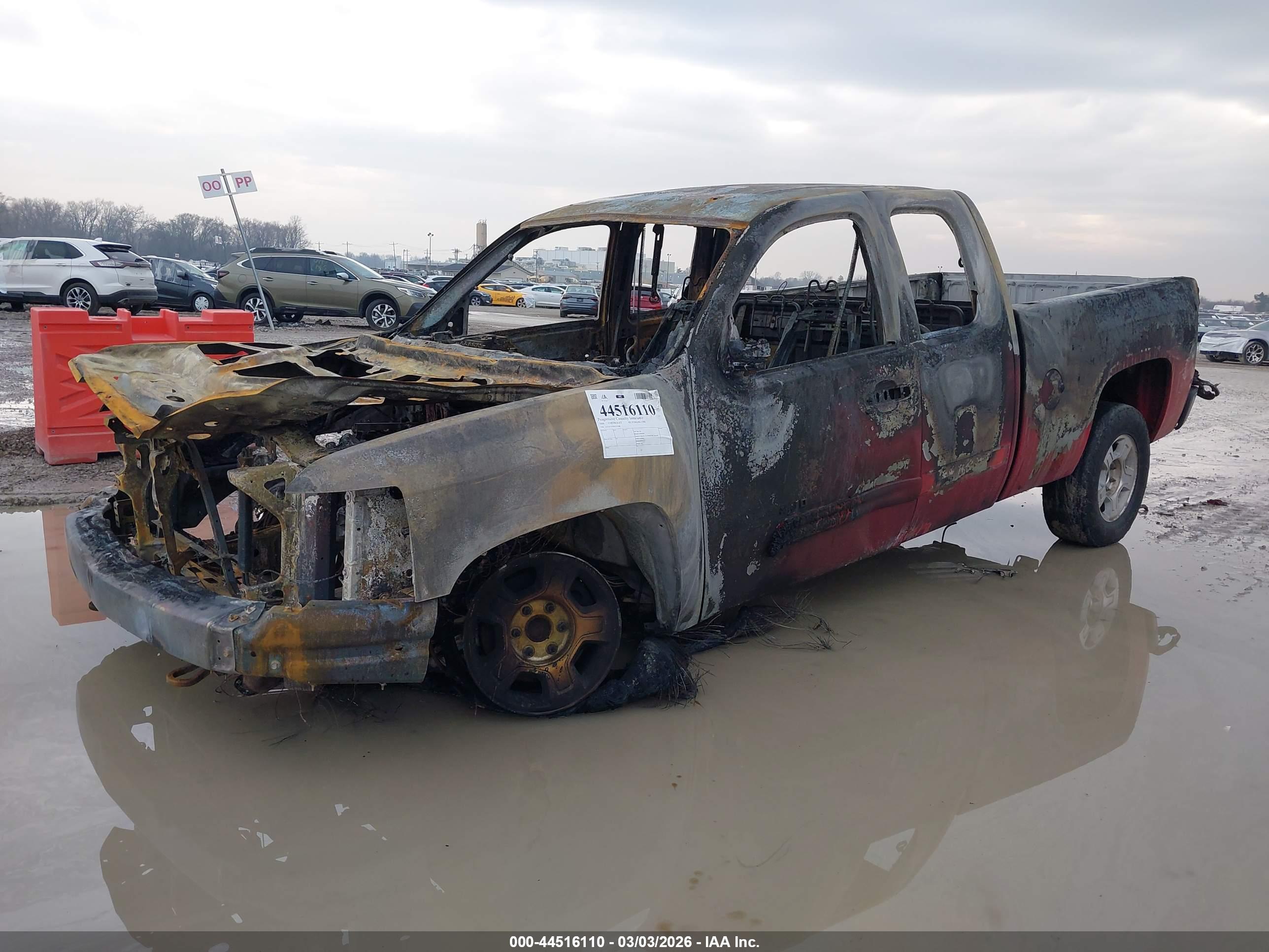 CHEVROLET SILVERADO image 2