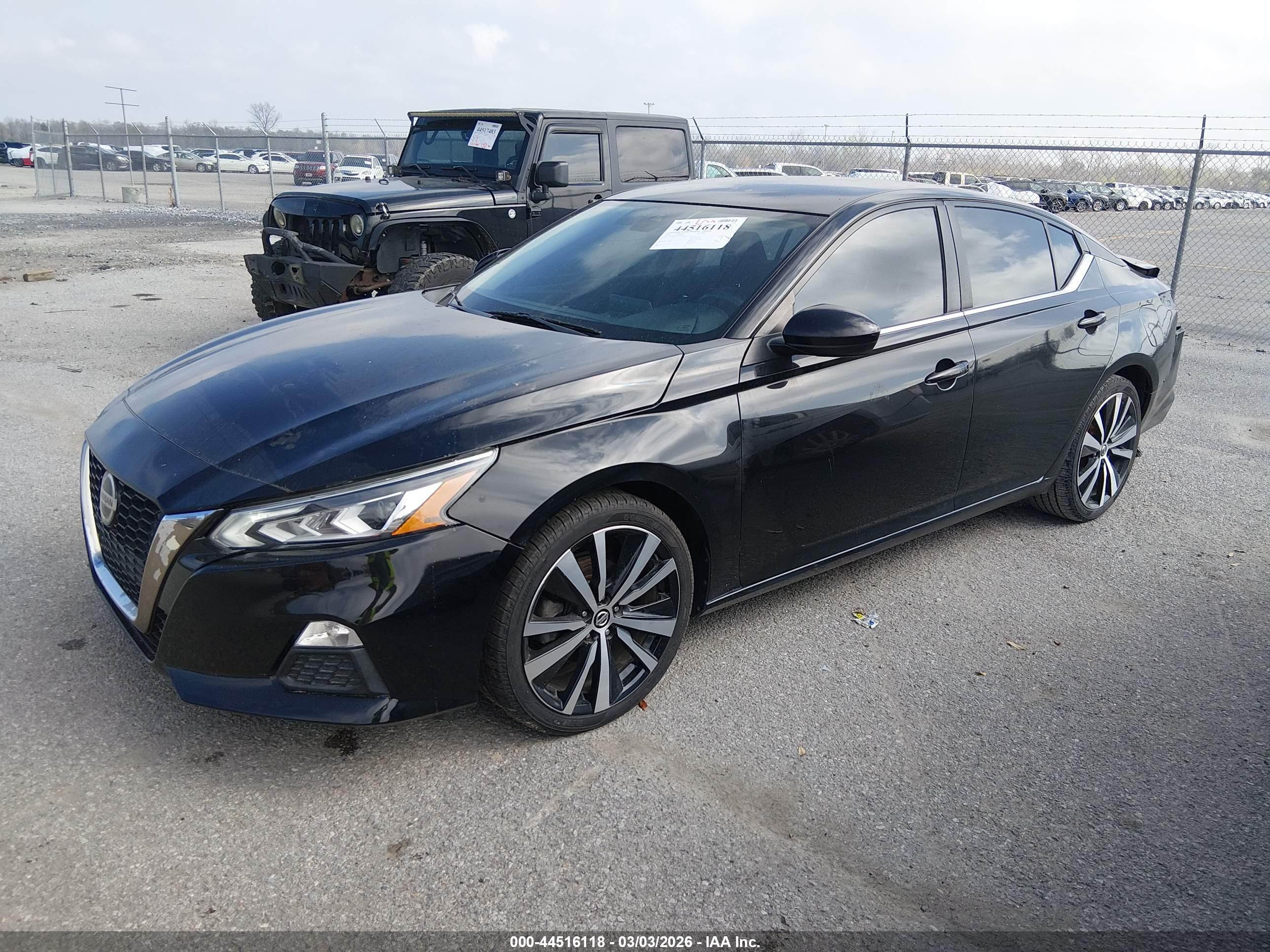 NISSAN ALTIMA image 2