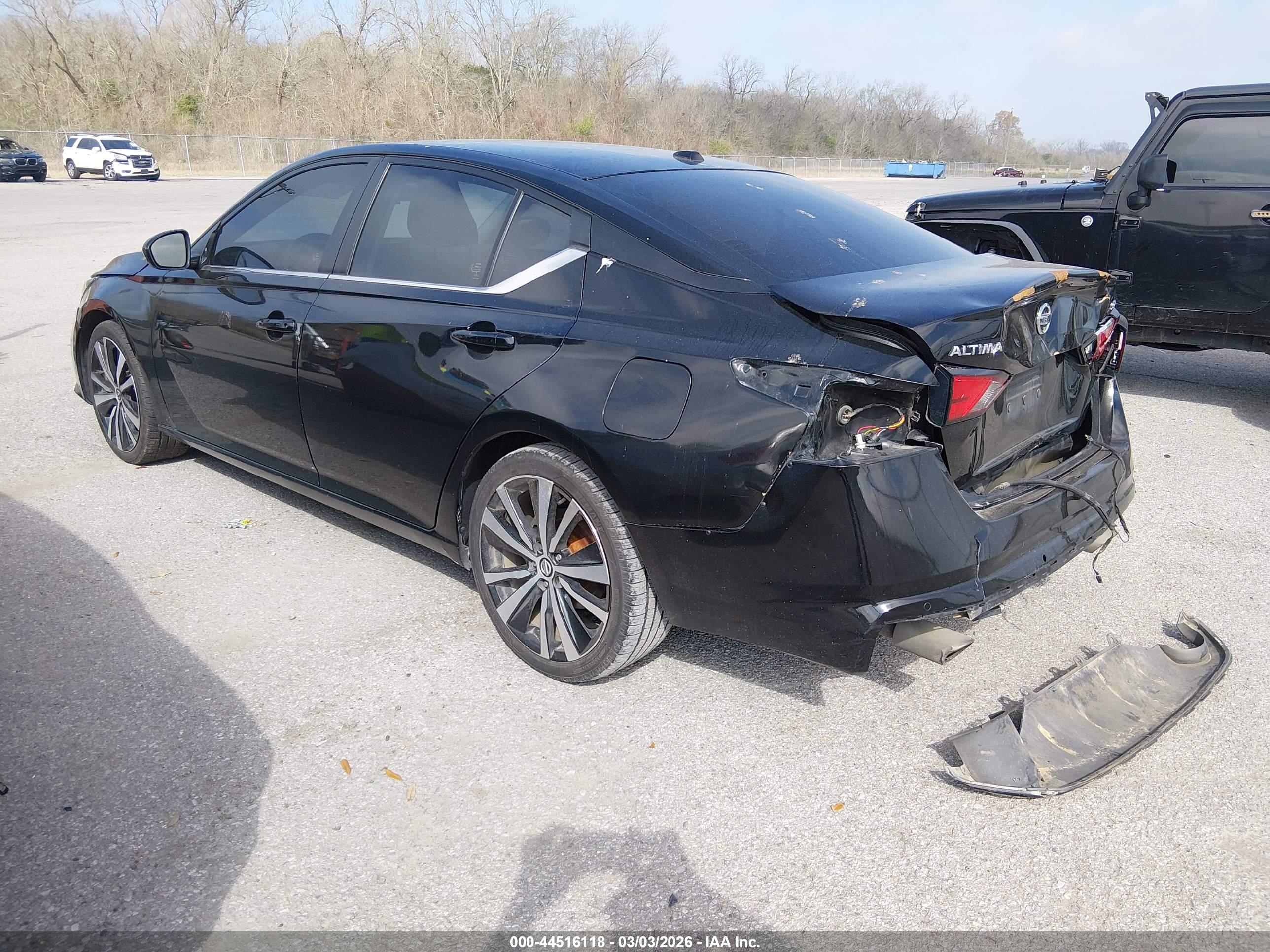 NISSAN ALTIMA image 3