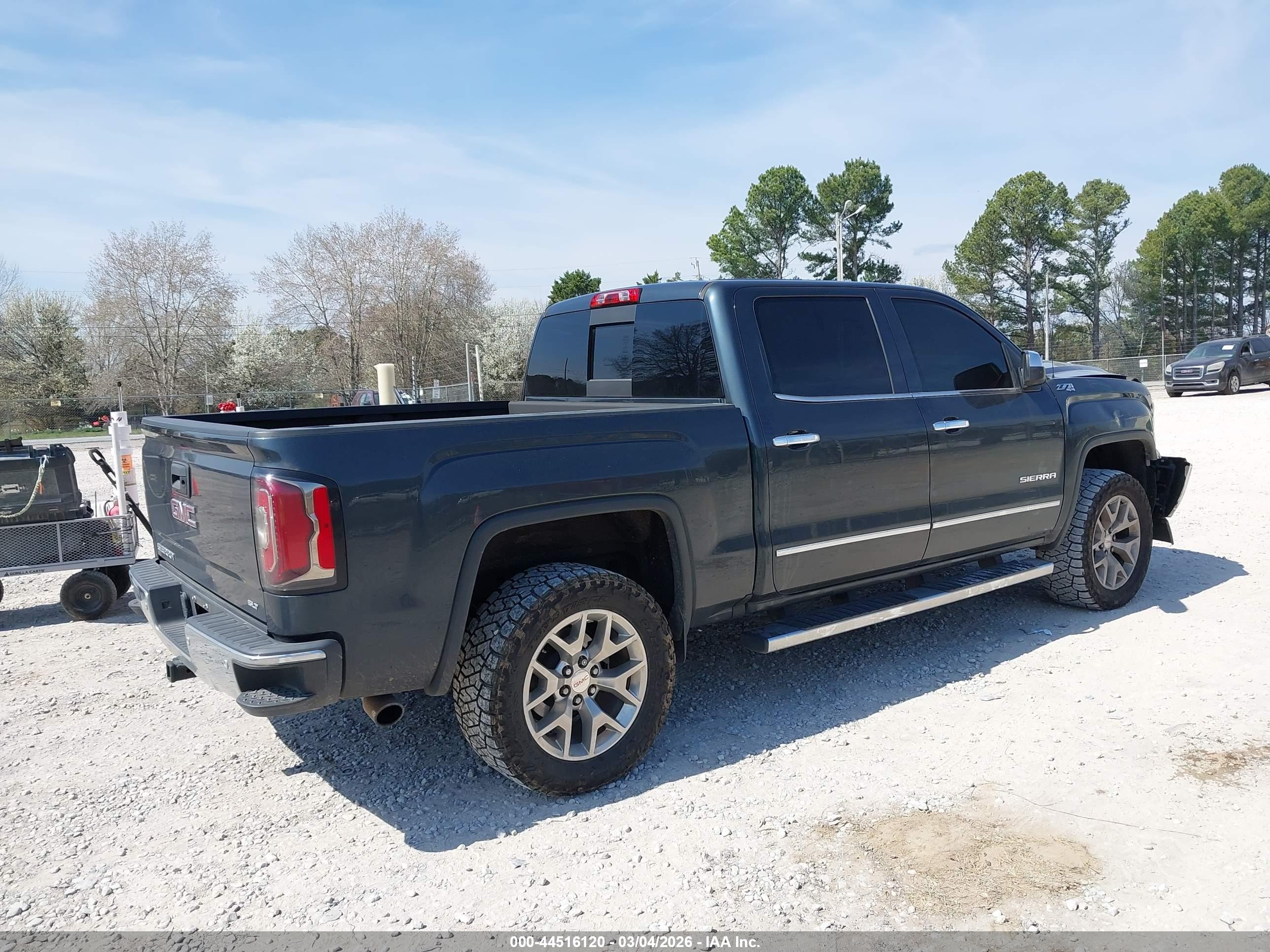 GMC SIERRA image 4