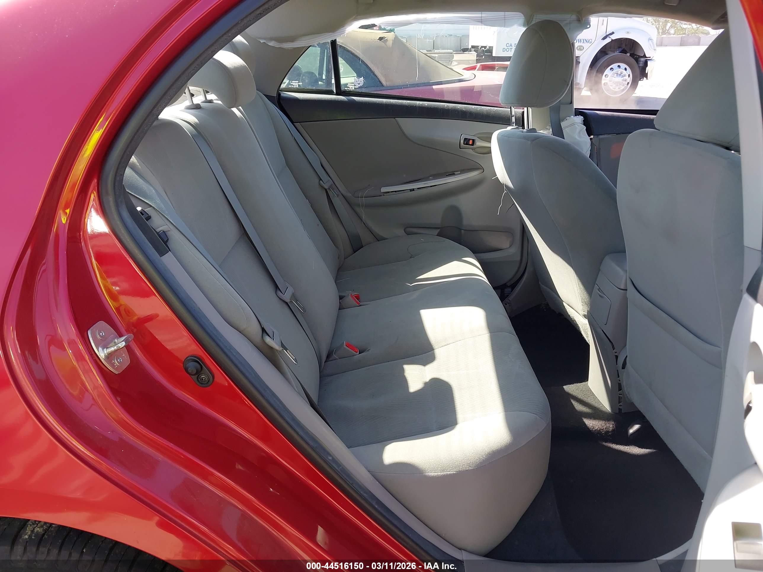 TOYOTA COROLLA image 8