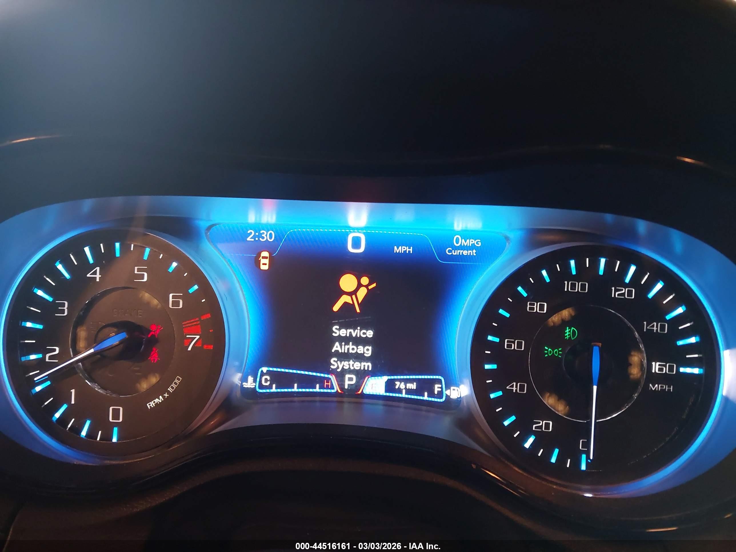 CHRYSLER 300 image 7