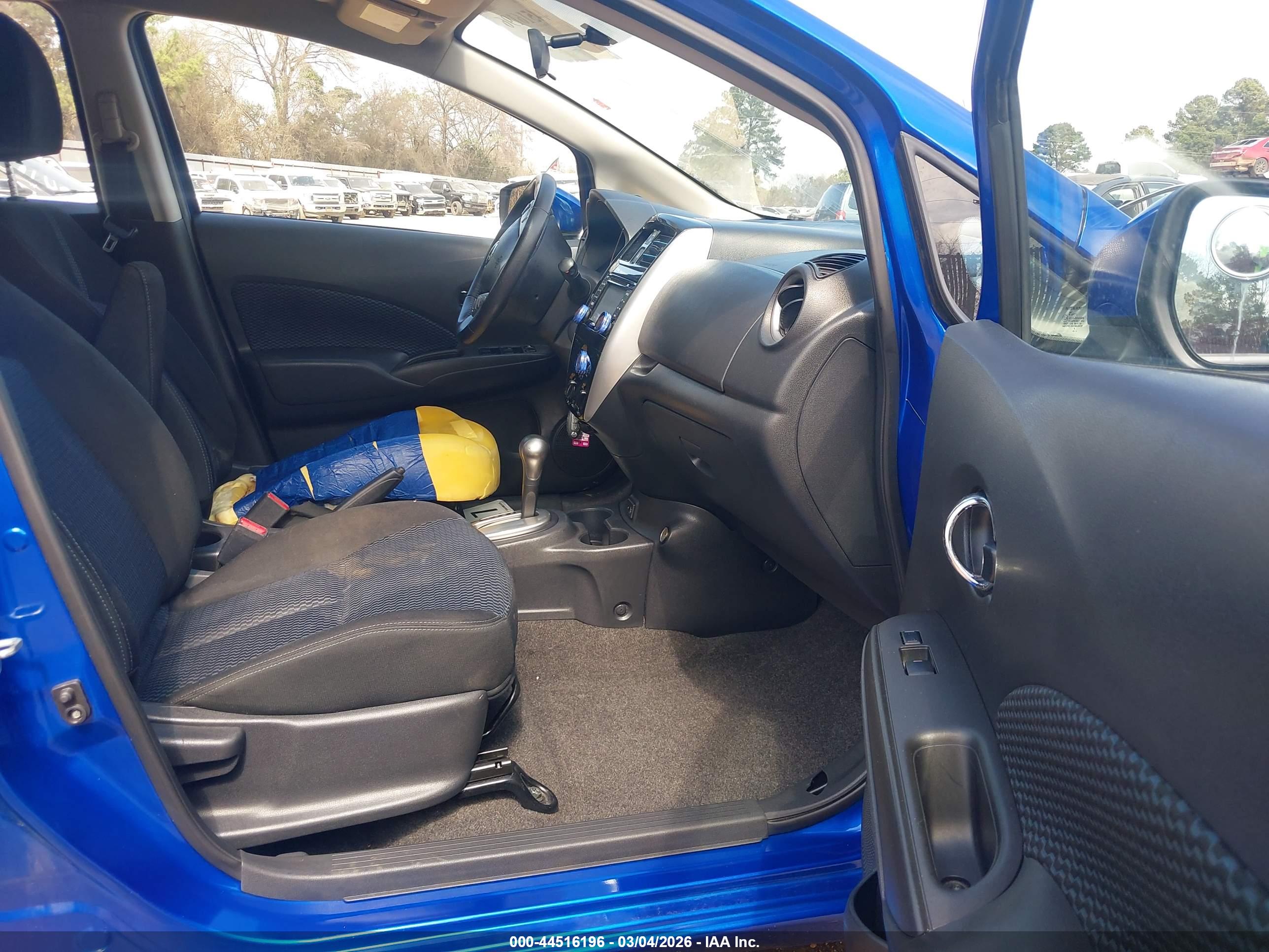 NISSAN VERSA image 5