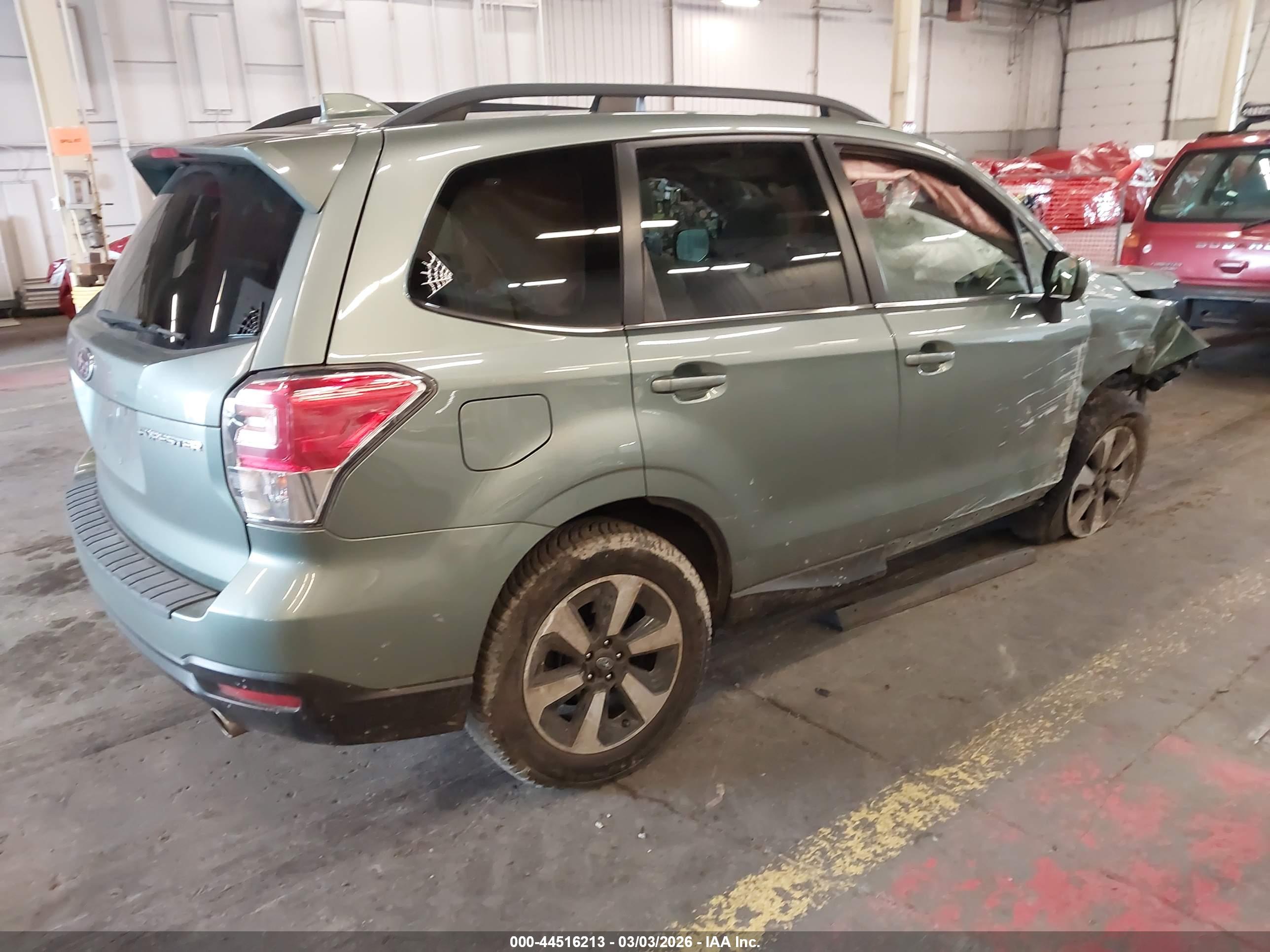 SUBARU FORESTER image 4