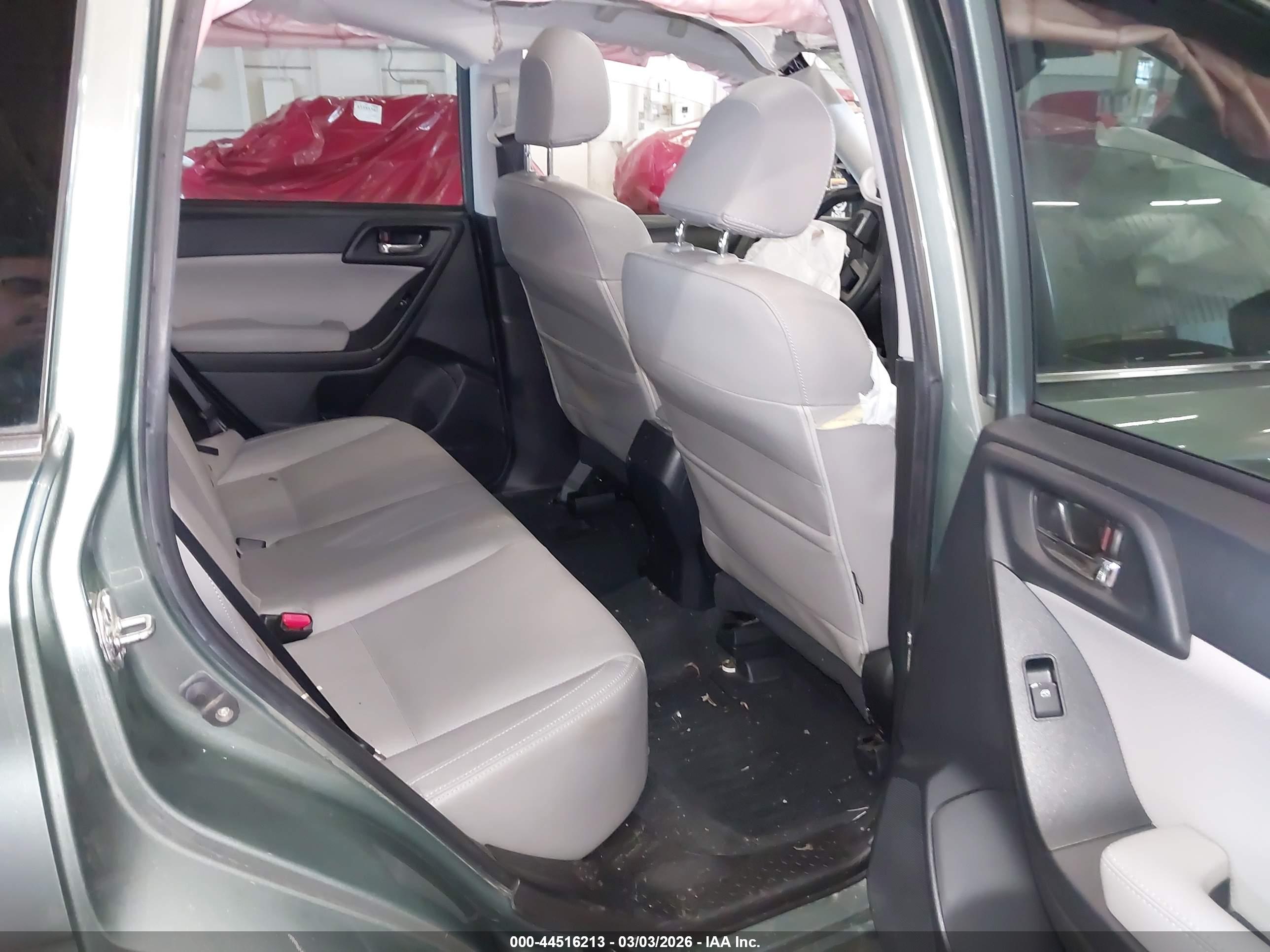 SUBARU FORESTER image 8