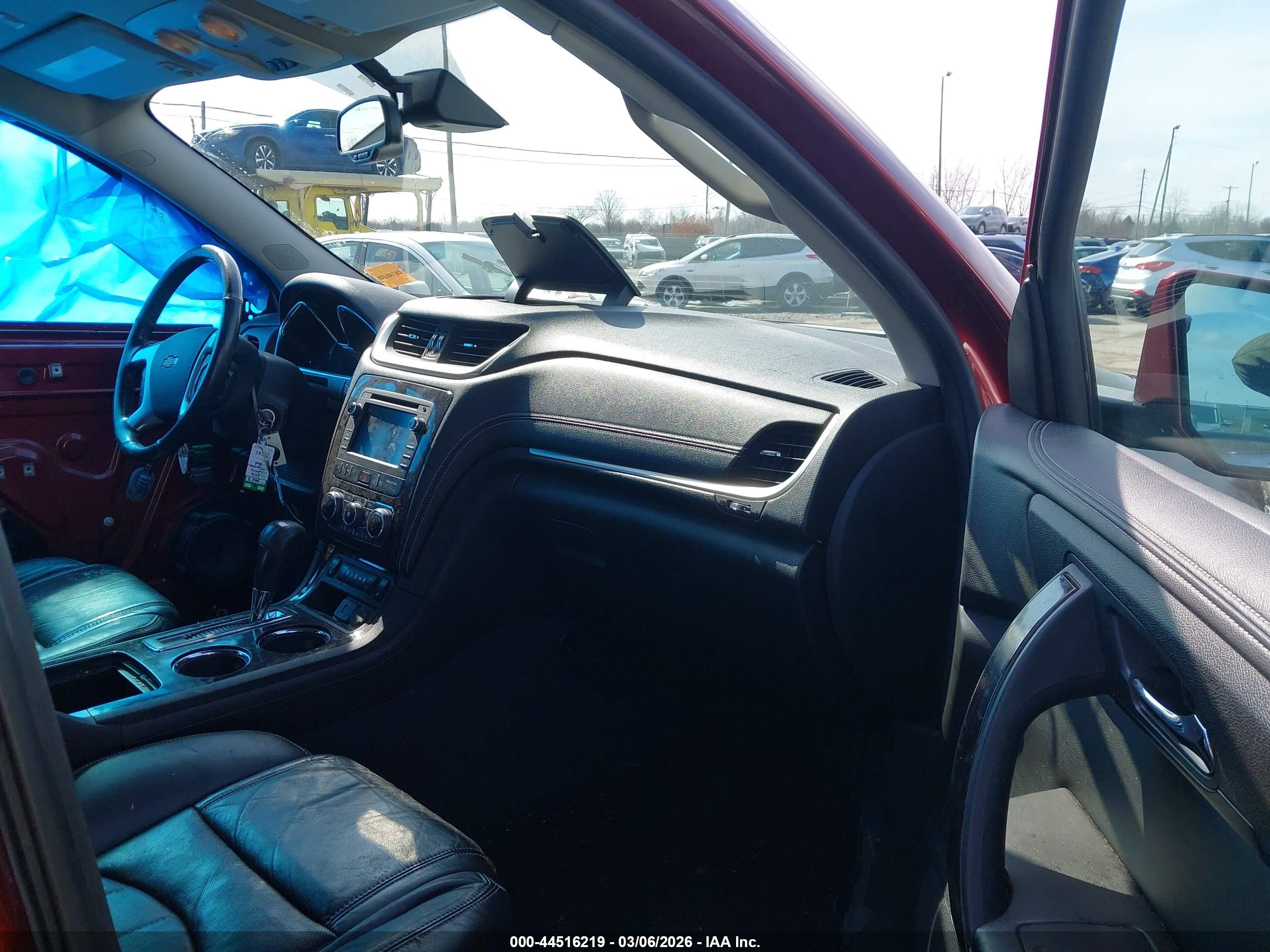 CHEVROLET TRAVERSE image 5
