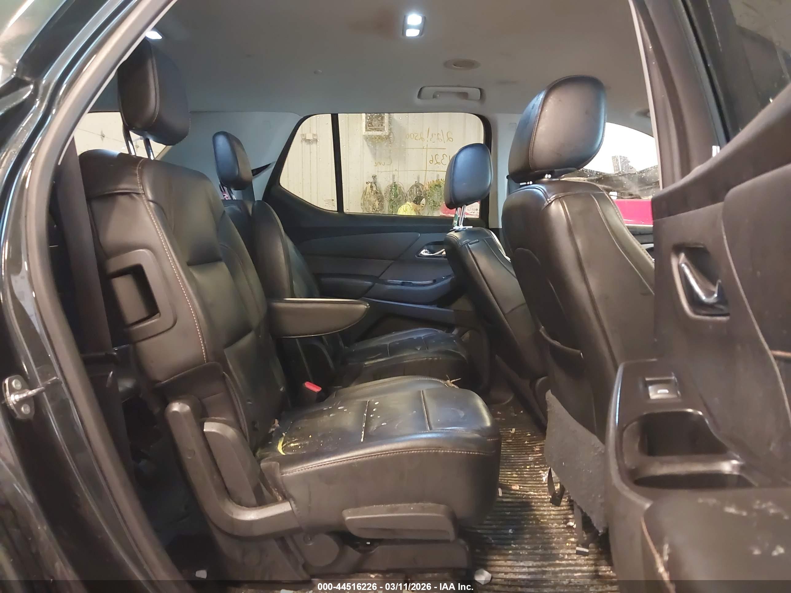 CHEVROLET TRAVERSE image 8