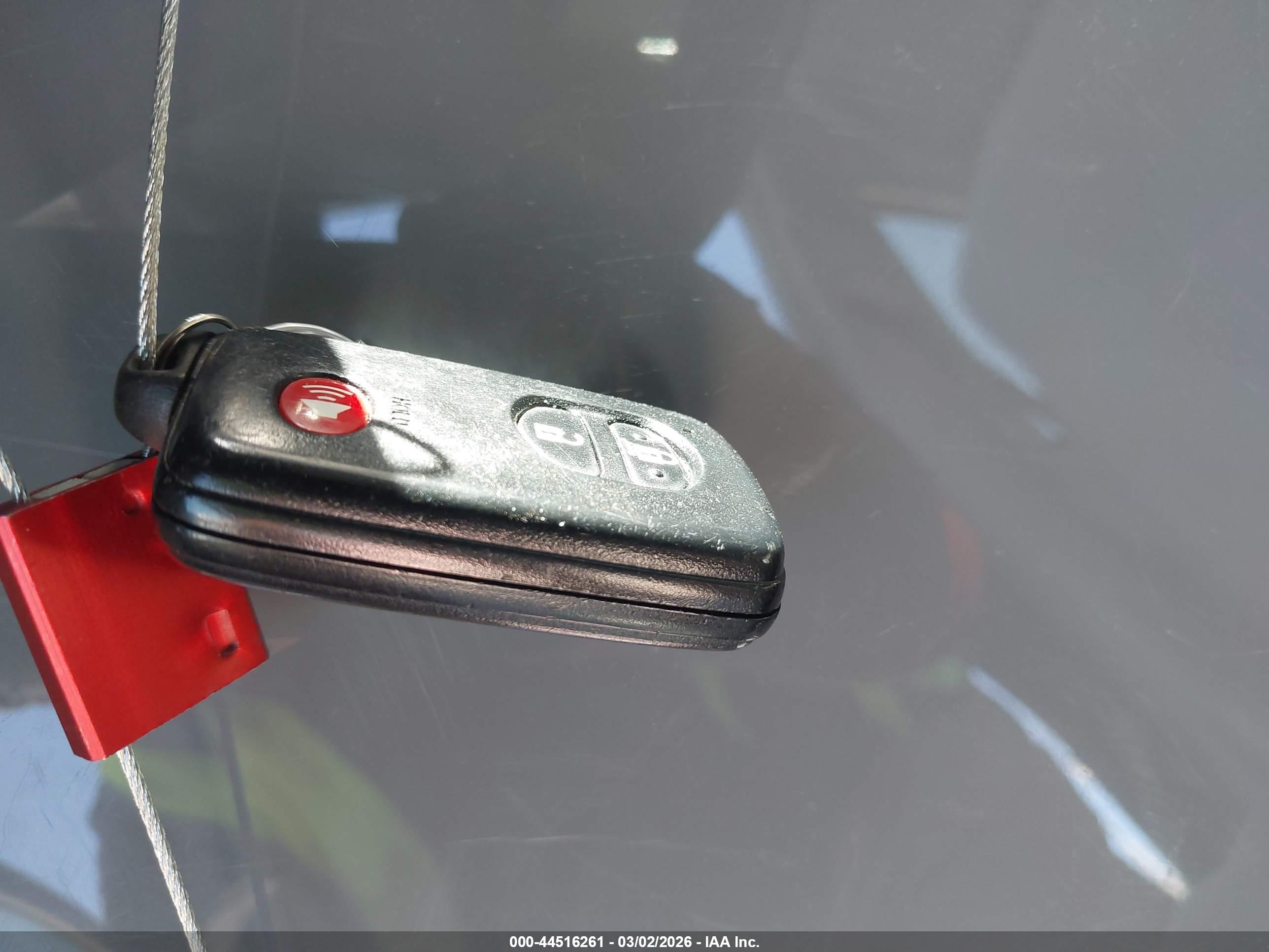TOYOTA PRIUS image 11
