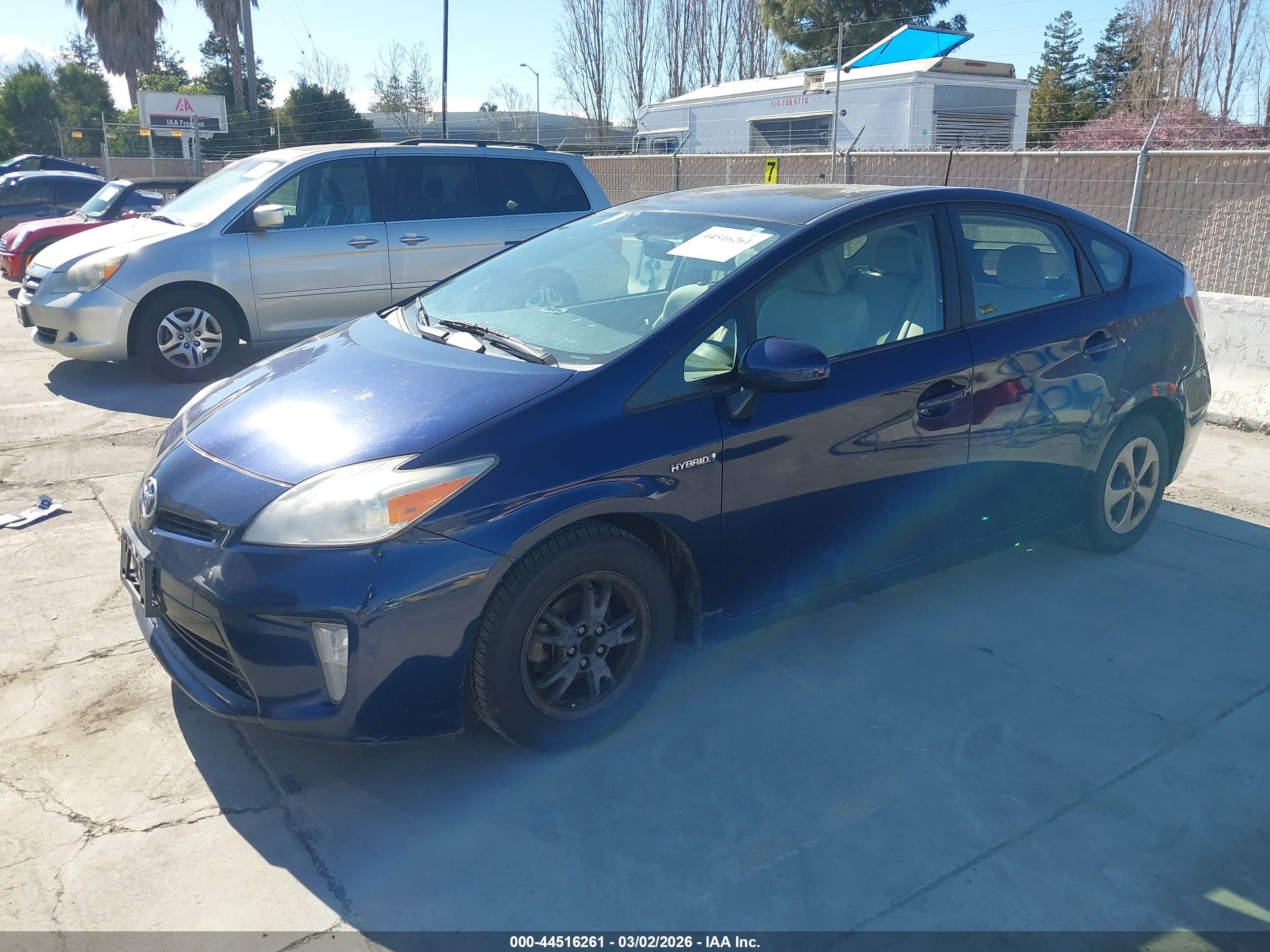 TOYOTA PRIUS image 2