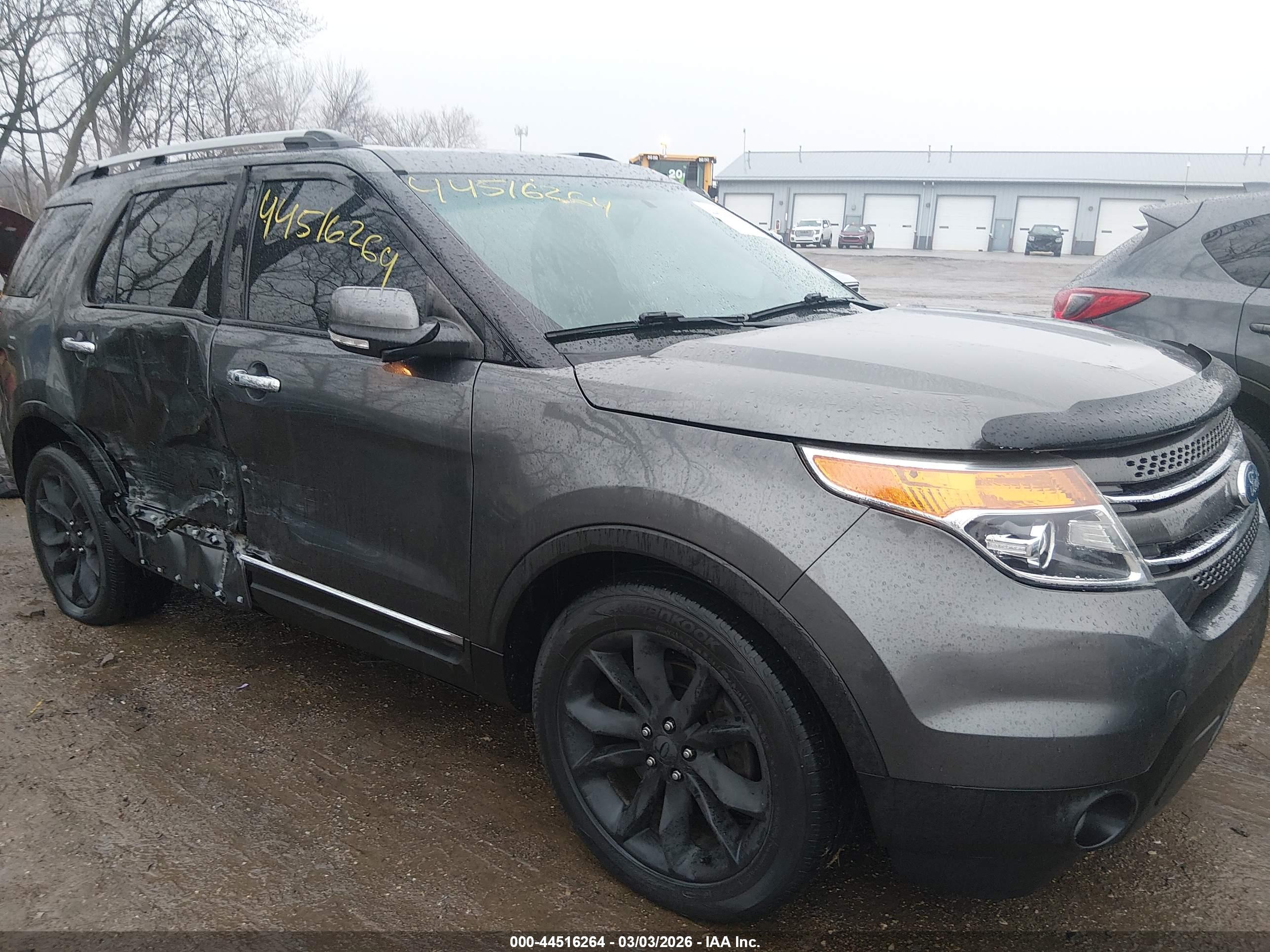 FORD EXPLORER image 6