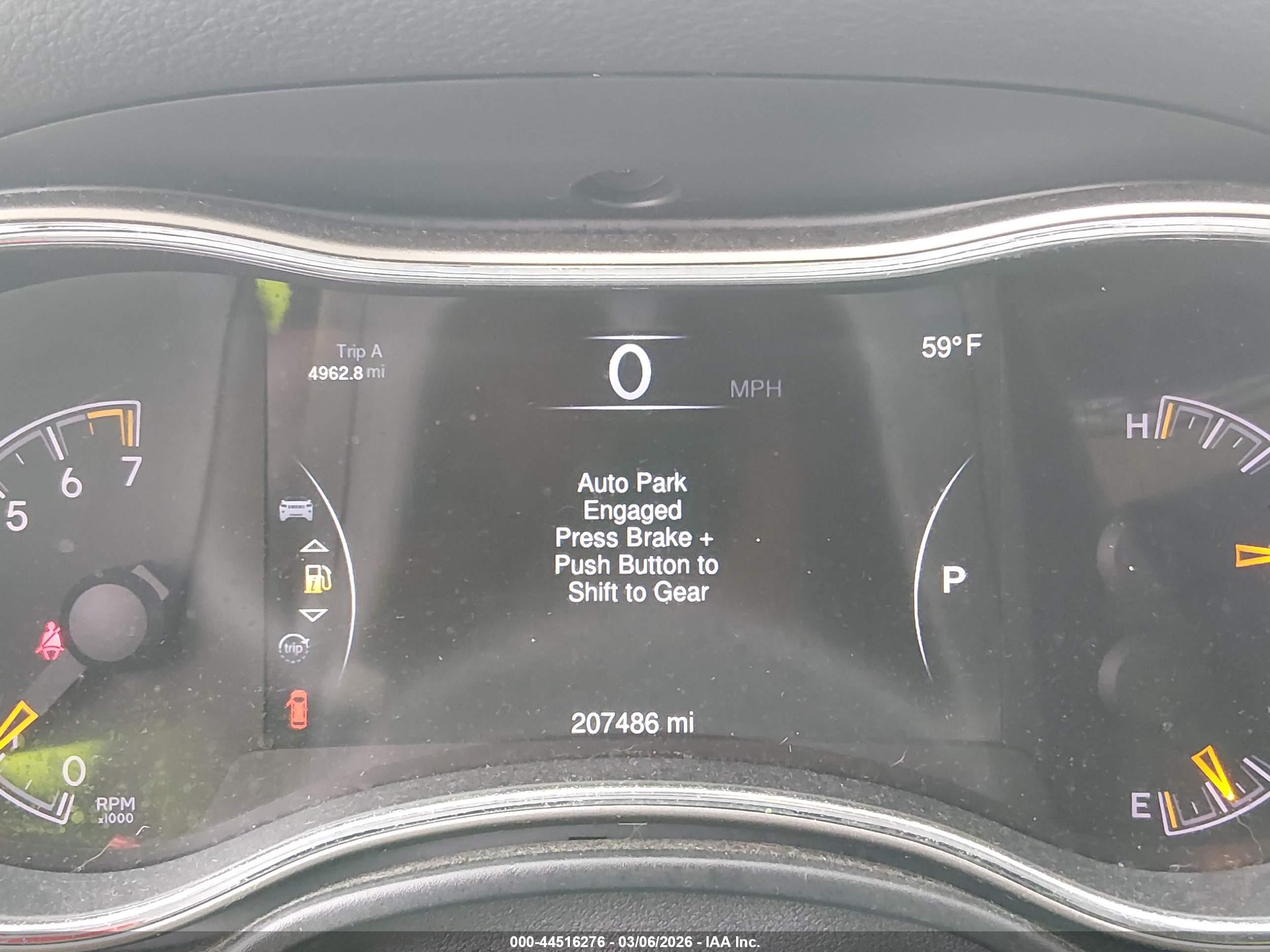 JEEP GRAND image 7