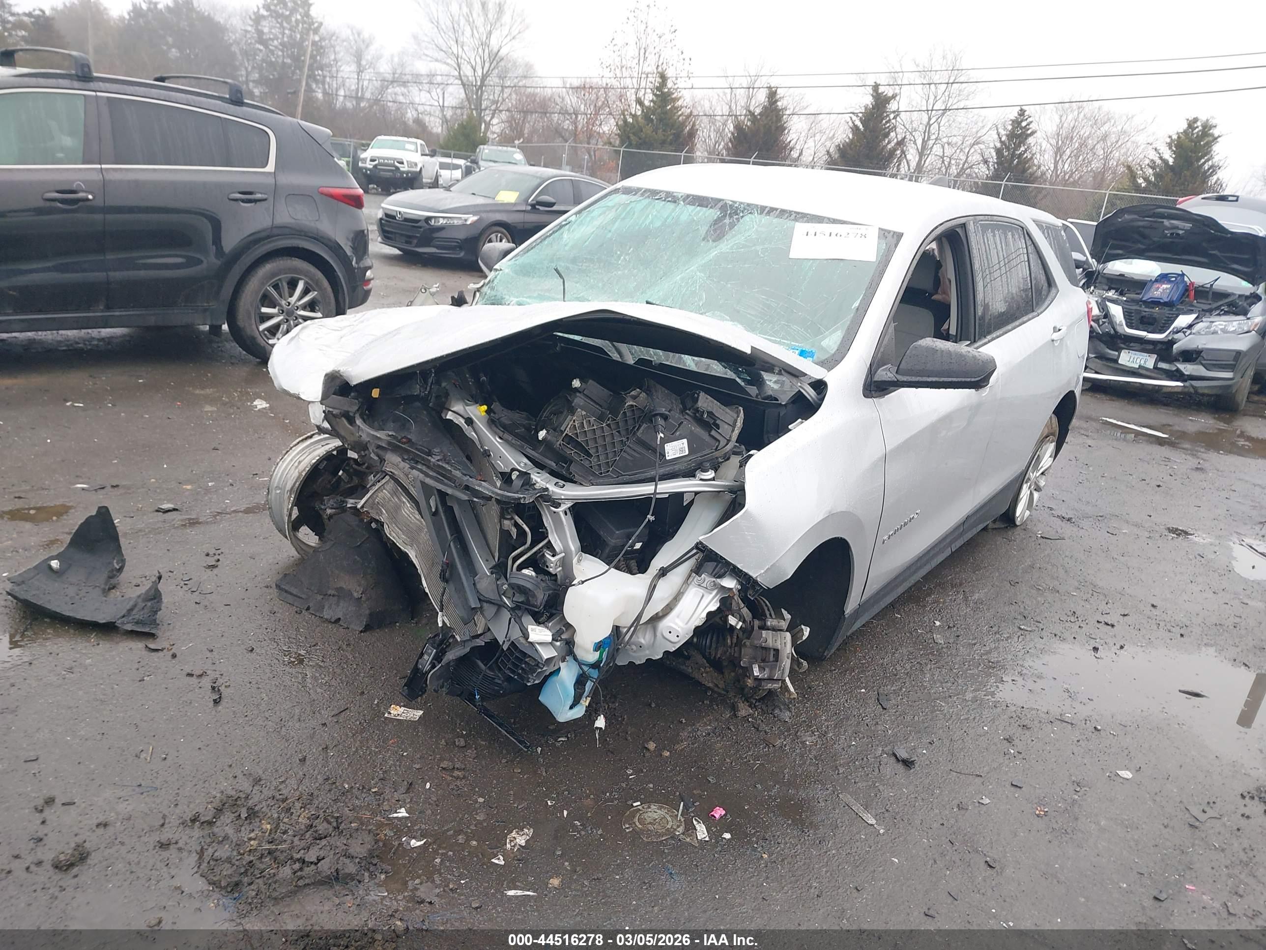 CHEVROLET EQUINOX image 2