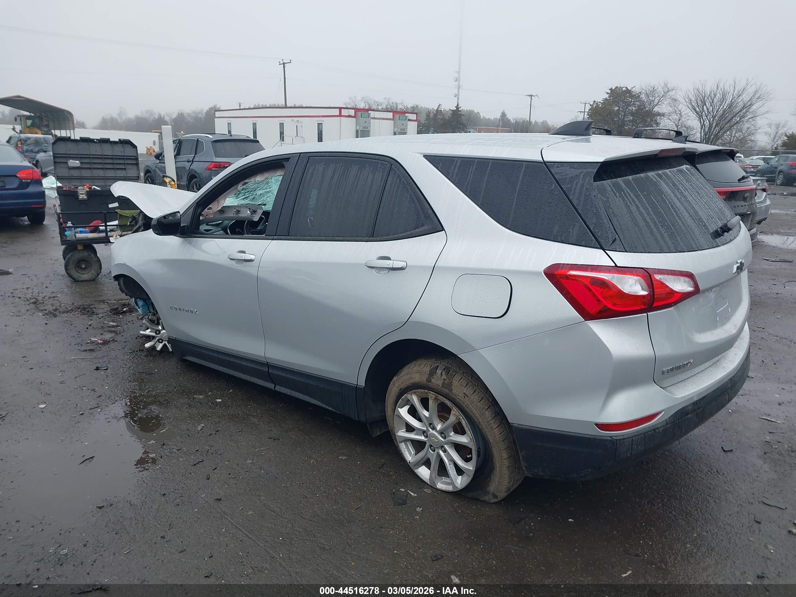 CHEVROLET EQUINOX image 3