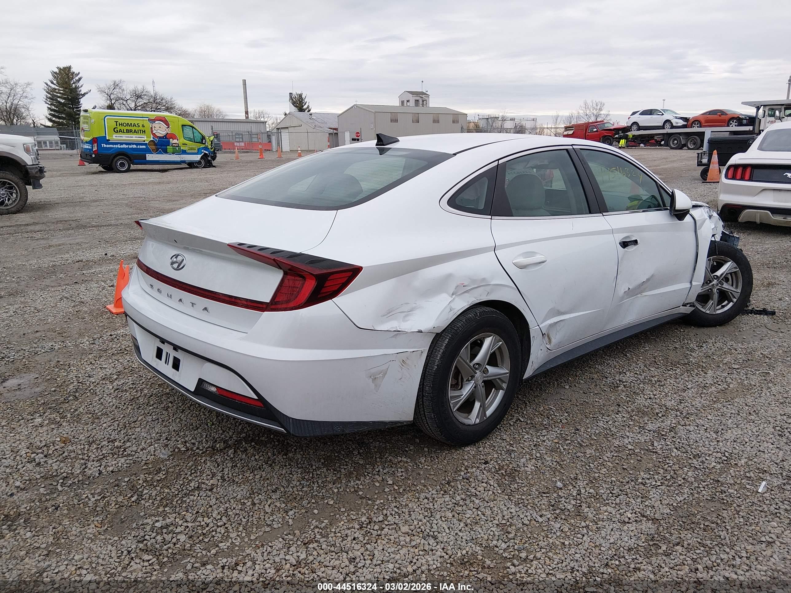 HYUNDAI SONATA image 4