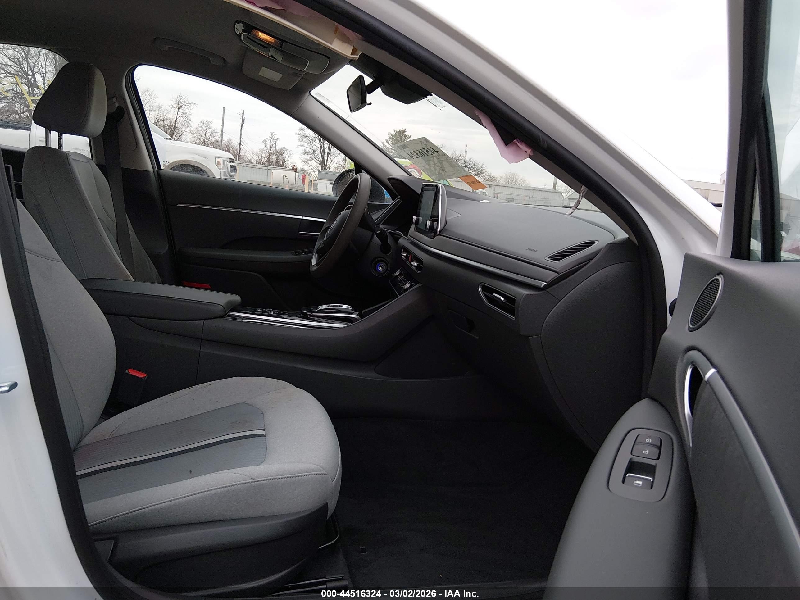 HYUNDAI SONATA image 5